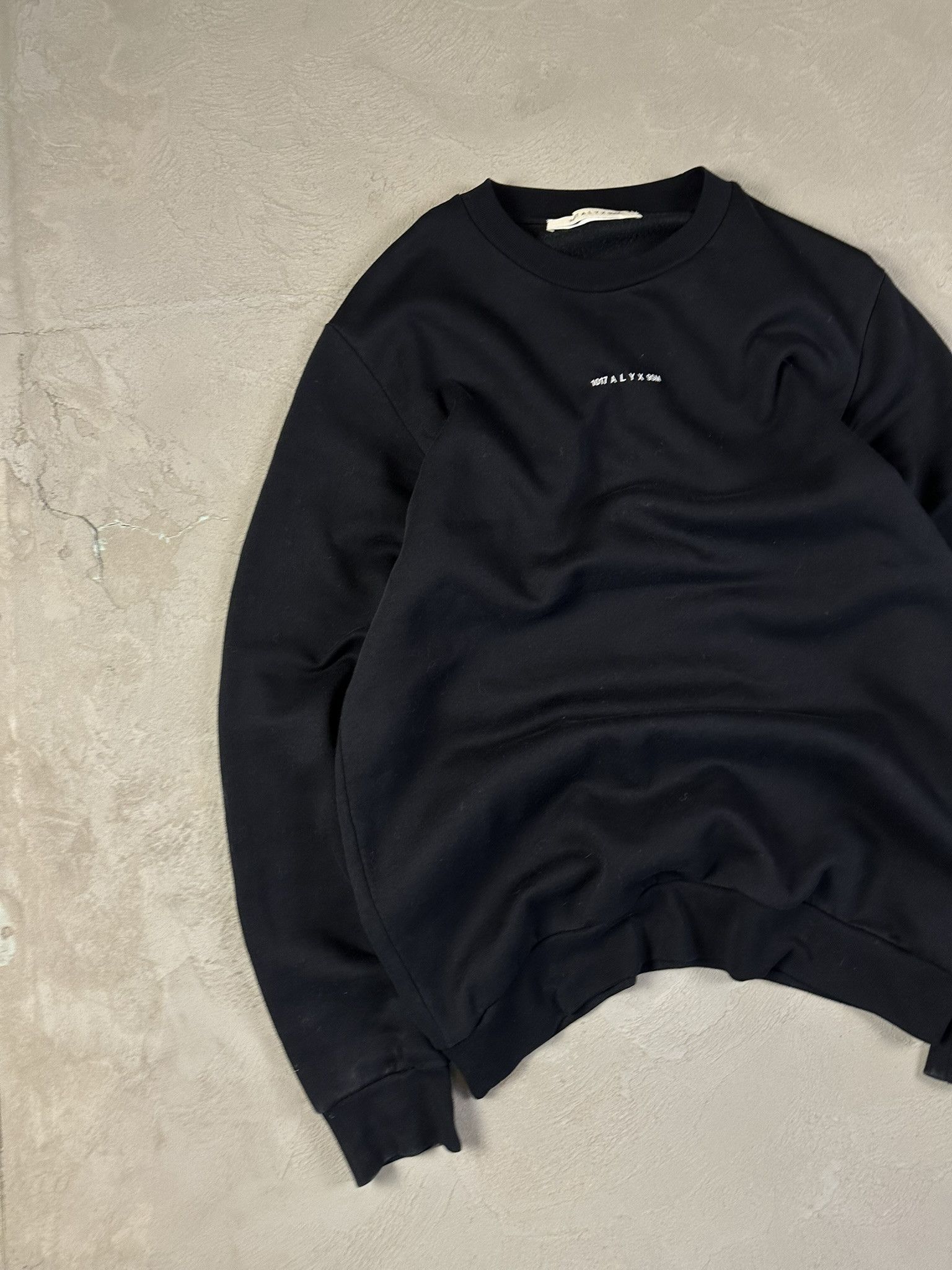 1017 ALYX 9SM 1017 Alyx 9SM Melt Circle Logo Crewneck Size US M / EU 48-50 / 2 - 6 Thumbnail