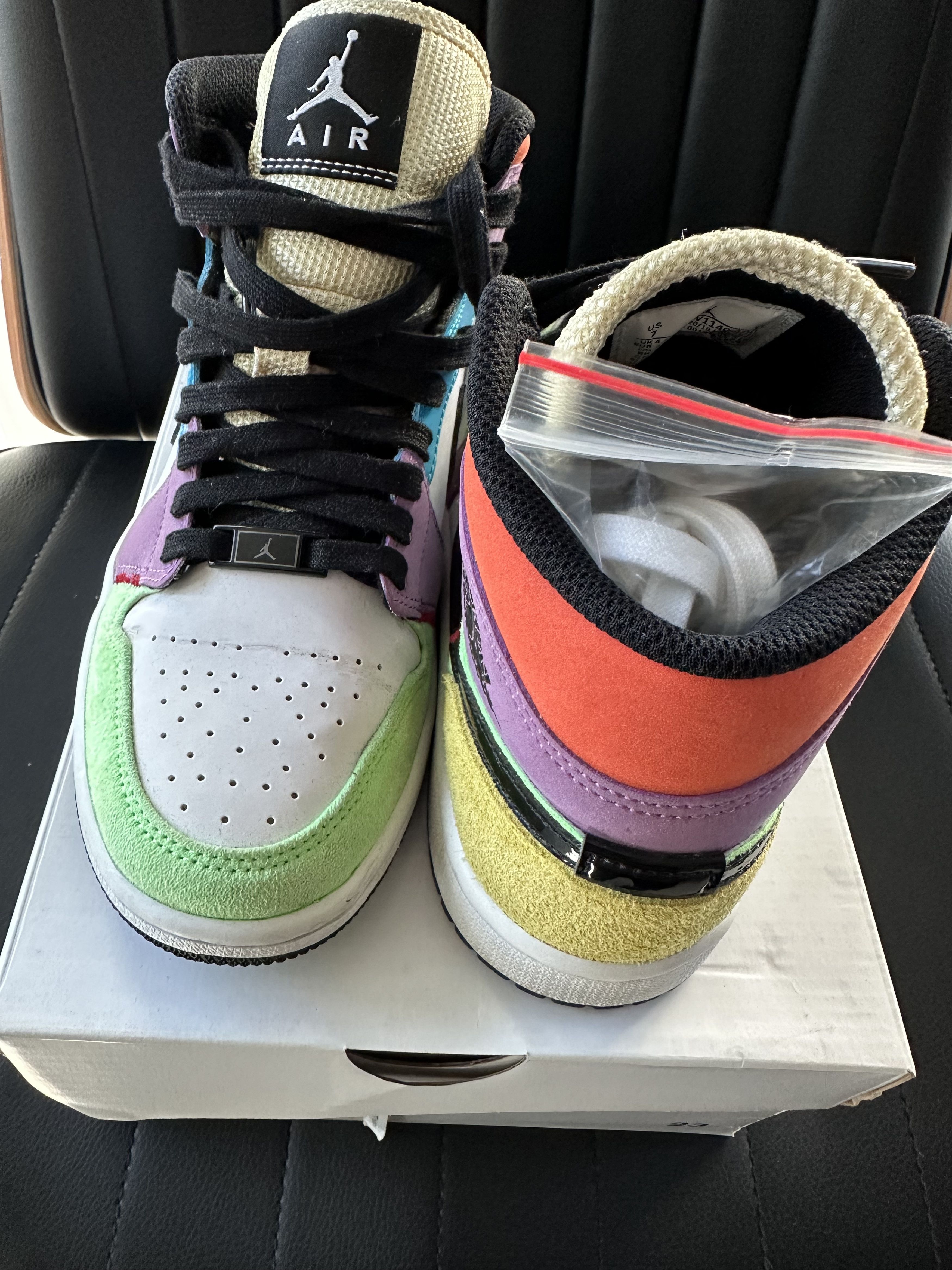 Jordan Brand × Nike PREOWNED WMNS AIR JORDAN 1 MID SE "LIGHT BULB" Size US 7 / IT 37 - 8 Thumbnail
