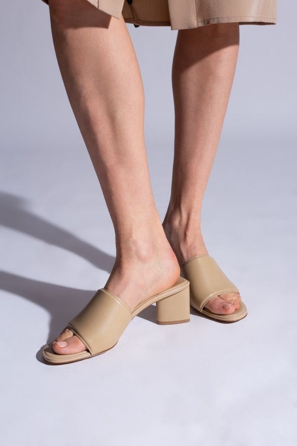 Bottega Veneta o1bcso1str0924 Band in Beige Size US 8.5 / IT 38.5 - 2 Thumbnail