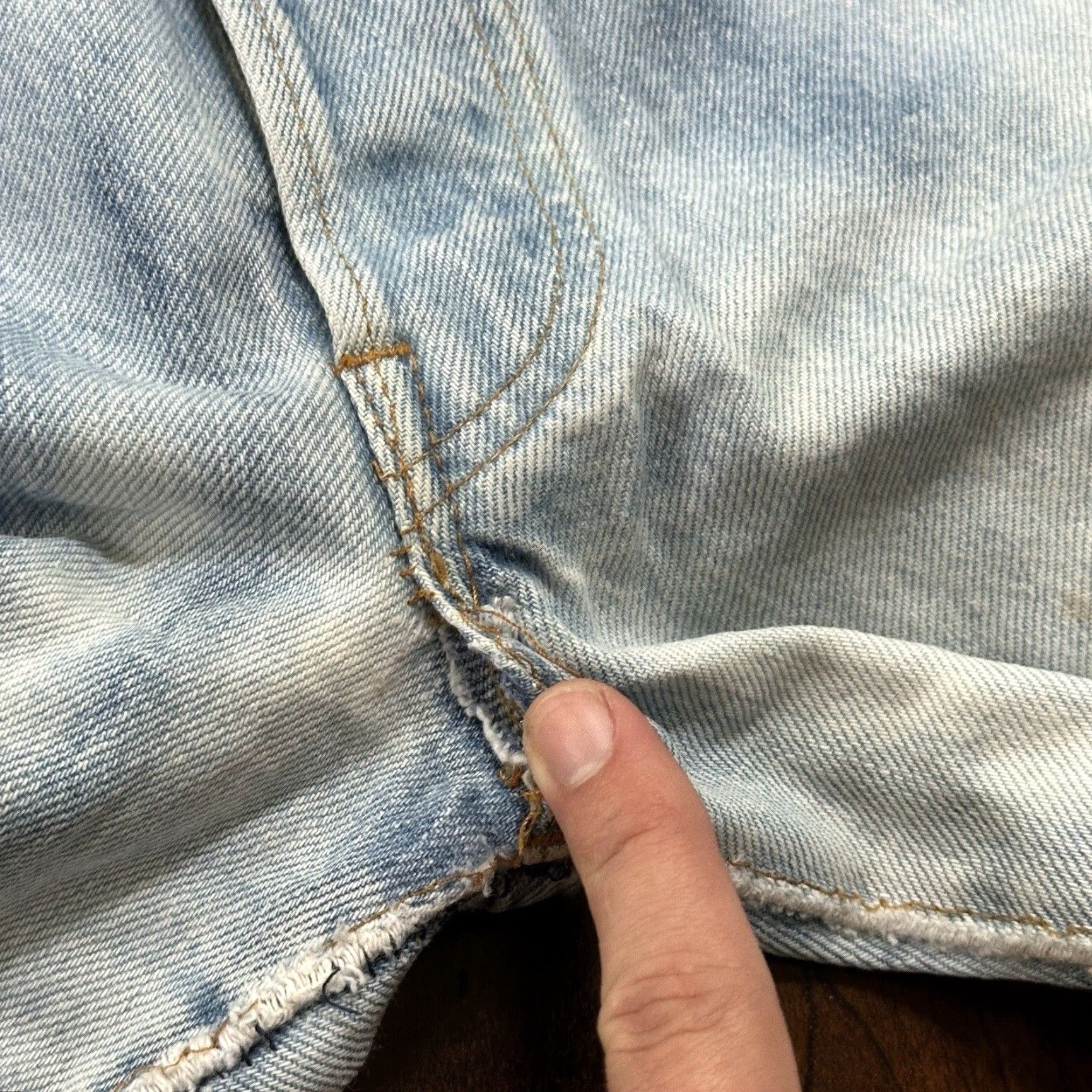 Levi's VINTAGE Levi's 501 XX Jeans Denim Regular 32x36 Light Wash Blue USA 80s 90s Straight Mens Jeans Size US 32 / EU 48 - 5 Thumbnail