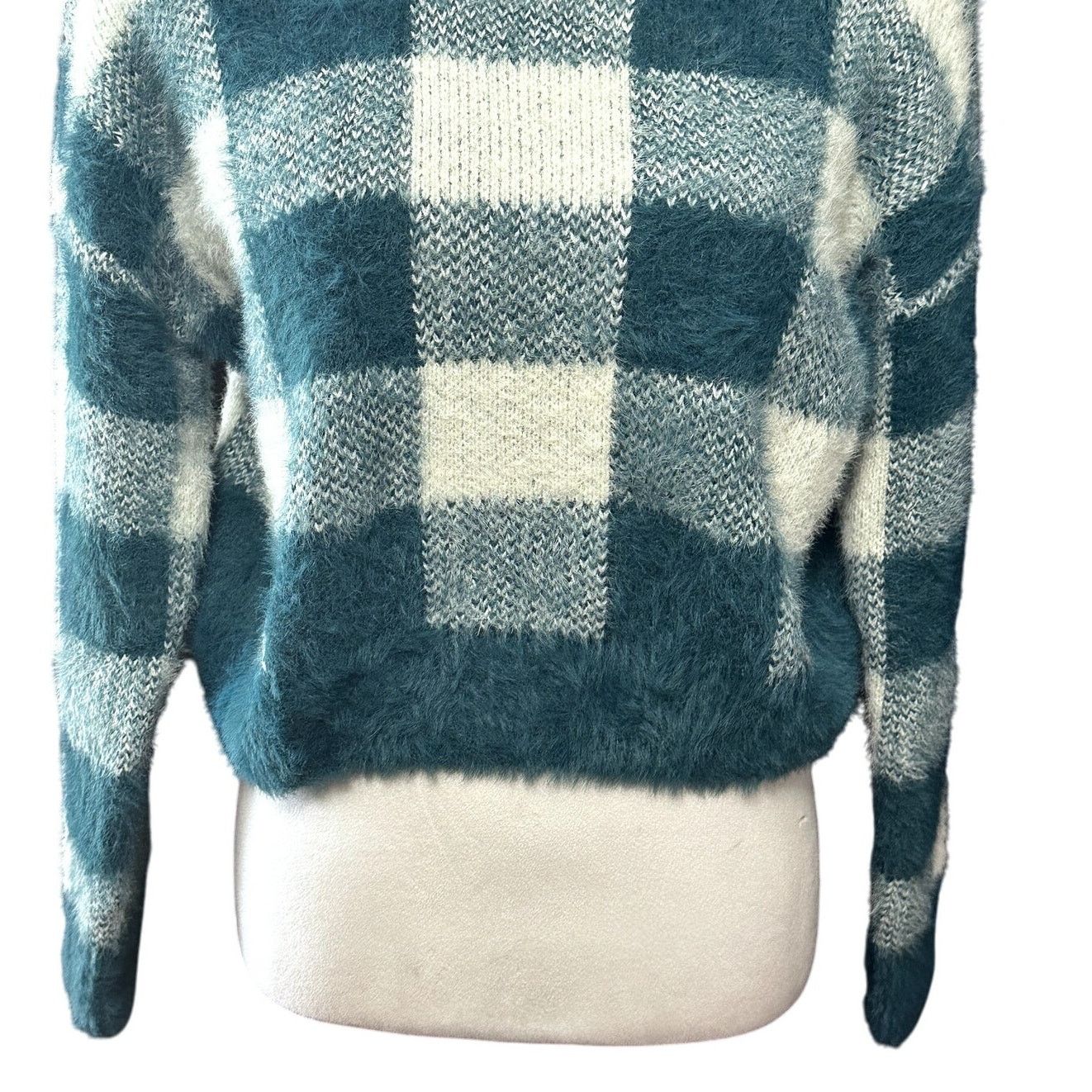 Other SO Crew Neck Drop Shoulder Fuzzy Green/Cream Plaid Sweater Size L / US 10 / IT 46 - 4 Thumbnail