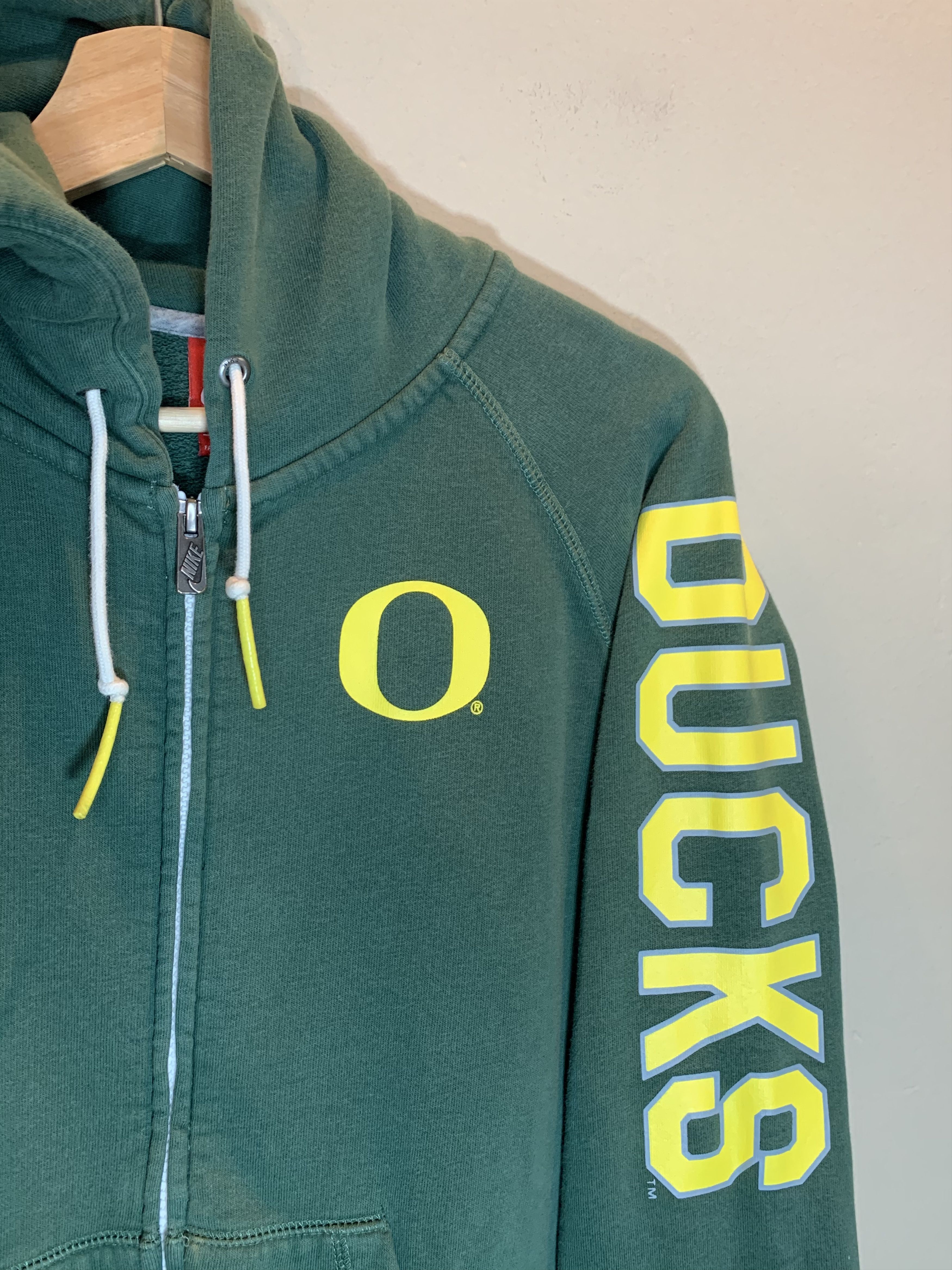 Nike *RARE* Vintage Nike Oregon Ducks Swoosh Zip Hoodie - M Size US M / EU 48-50 / 2 - 2 Thumbnail