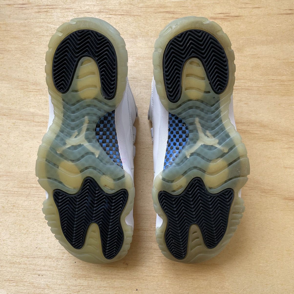 Jordan Brand Jordan 11 Low Legend Blue Size US 9.5 / EU 42-43 - 9 Thumbnail