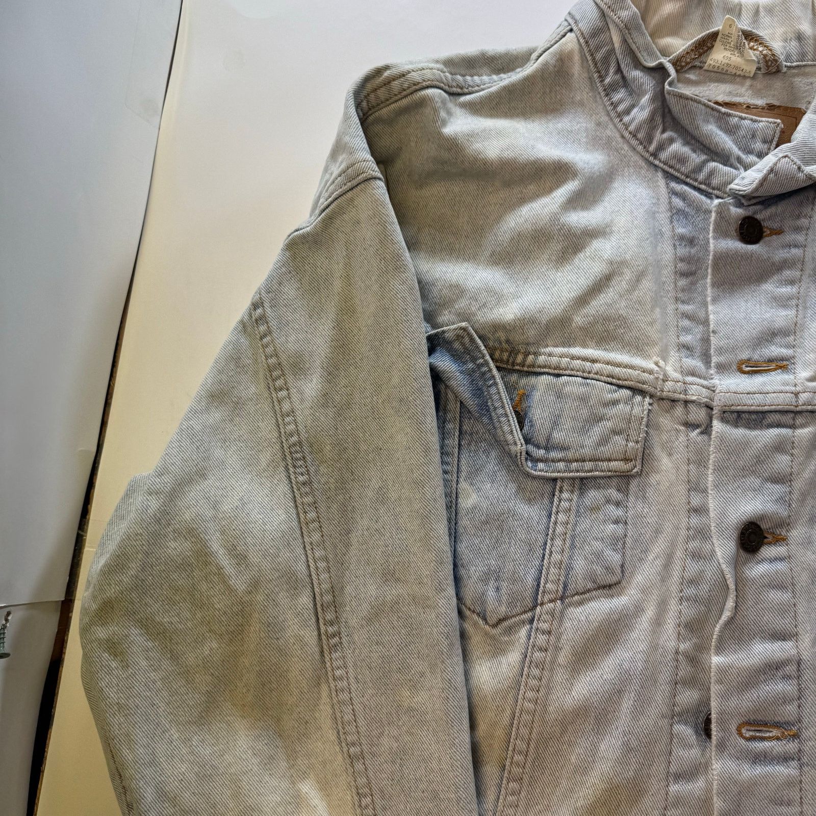 Levi's 90'S Levi's 70598-4834 Large Patch Denim Jacket Size Medium Size US M / EU 48-50 / 2 - 7 Thumbnail