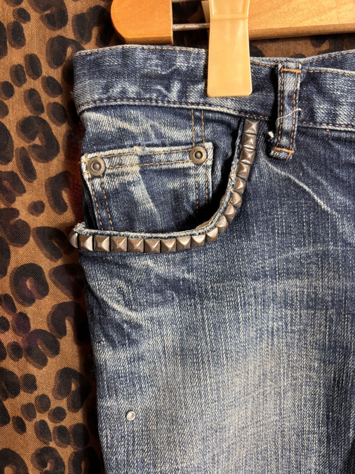 Hysteric Glamour Hysteric Glamour Rock Star w/stud distressed jeans Size 30" / US 8 / IT 44 - 7 Thumbnail