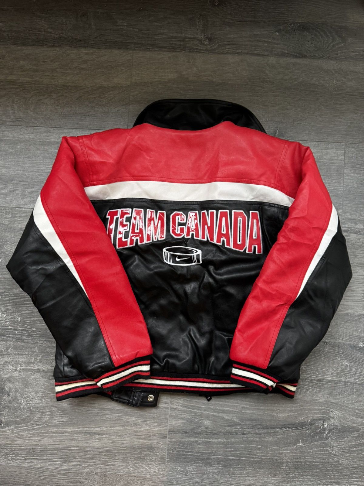 Nike Nike Air Team Canada Hockey Vintage Bomber Size US L / EU 52-54 / 3 - 11 Thumbnail