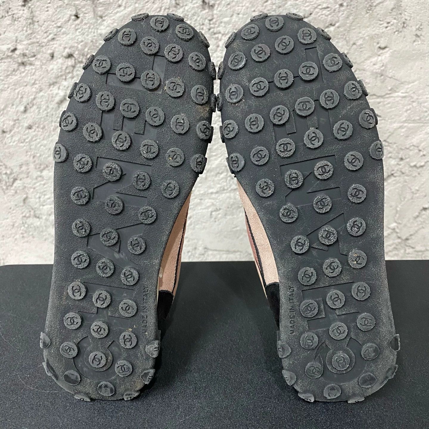 Chanel Chanel Sneakers Women's 36.5 Used Size US 5.5 / IT 35.5 - 7 Thumbnail