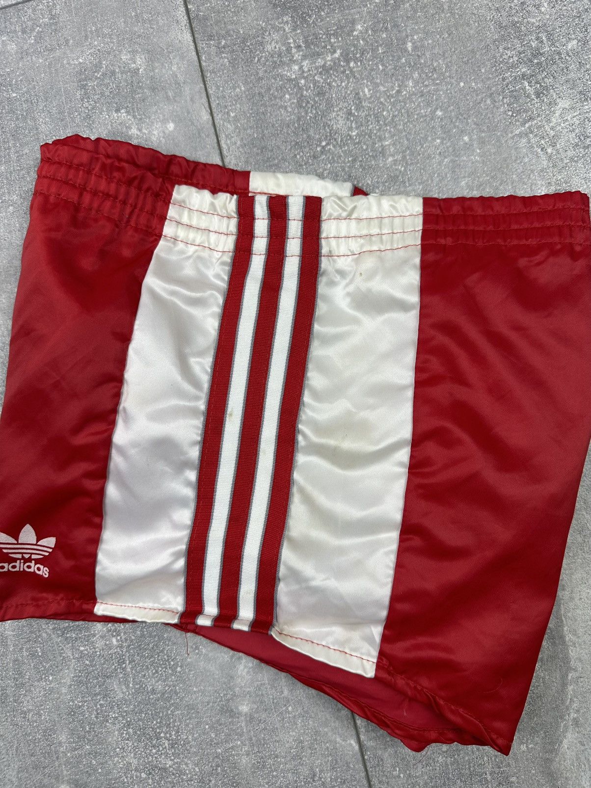 Adidas Adidas Liverpool FC Vintage Rare 1989 Short Size US 32 / EU 48 - 13 Thumbnail