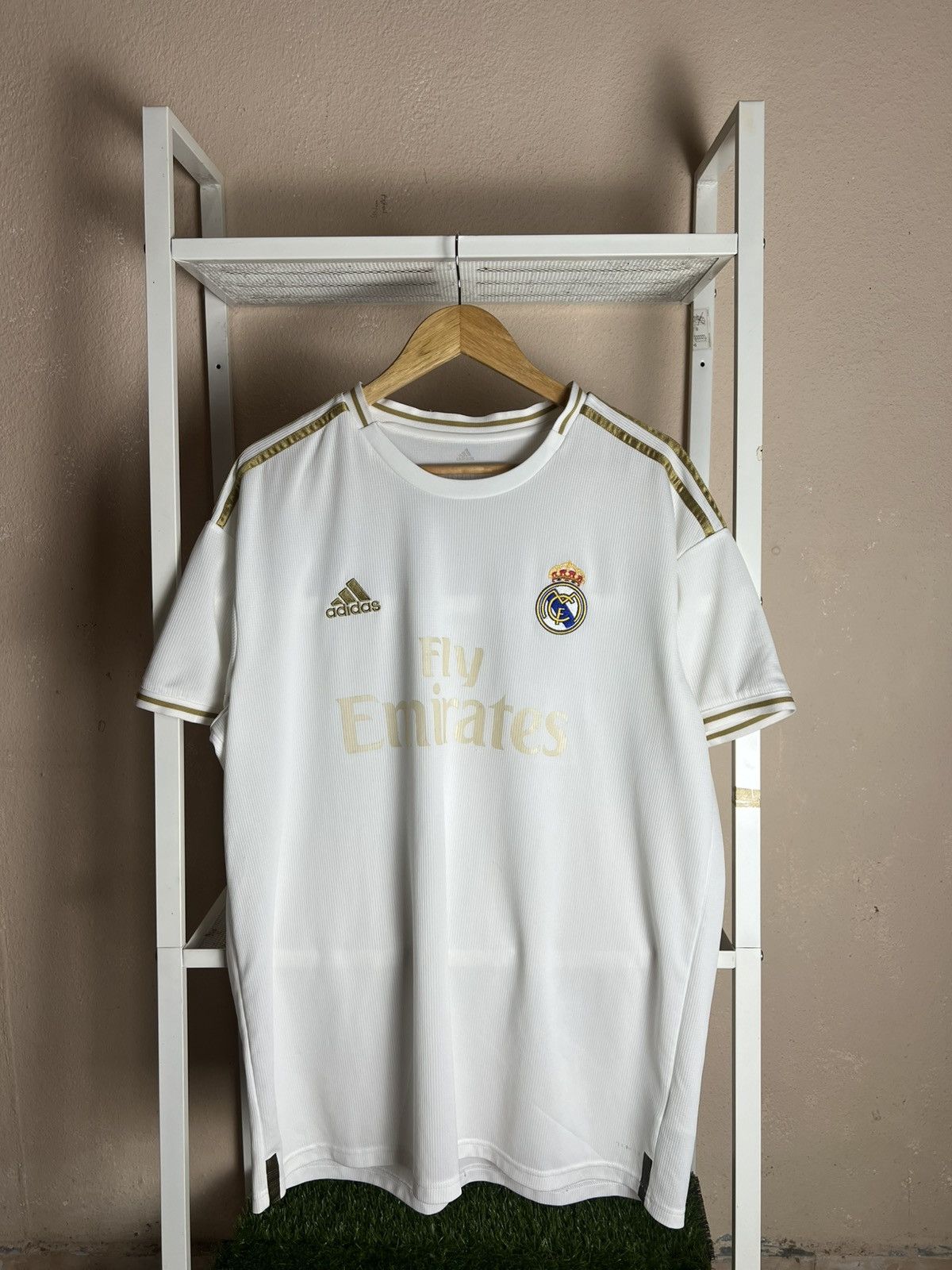 Adidas Adidas Real Madrid 2019/2020 Home Jersey Size US XL / EU 56 / 4 - 1 Thumbnail
