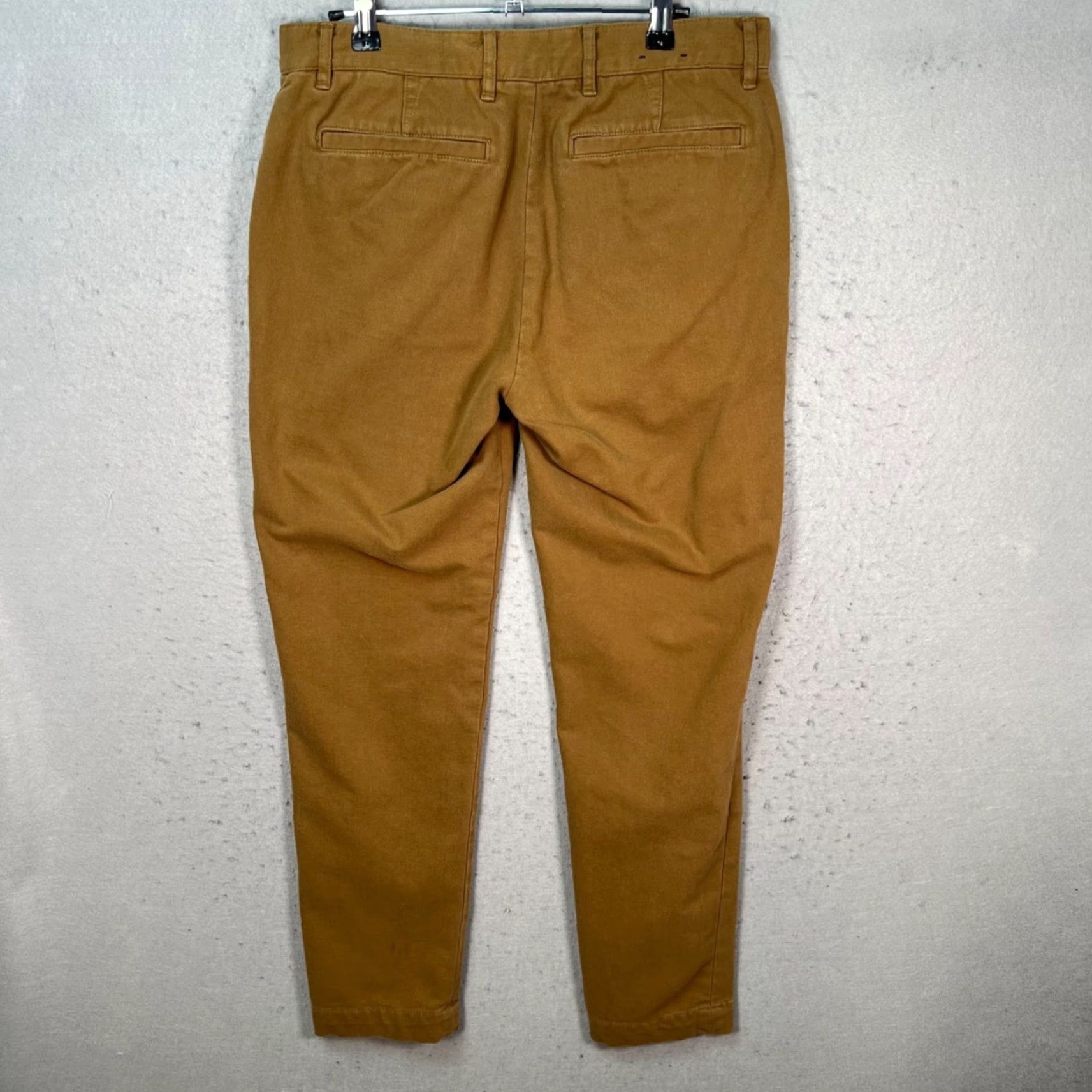 Banana Republic Banana Republic Mens 31 x 28 Brown Mason Athletic Tapered Khaki Chino Pants Shirt? Size US 31 - 2 Thumbnail