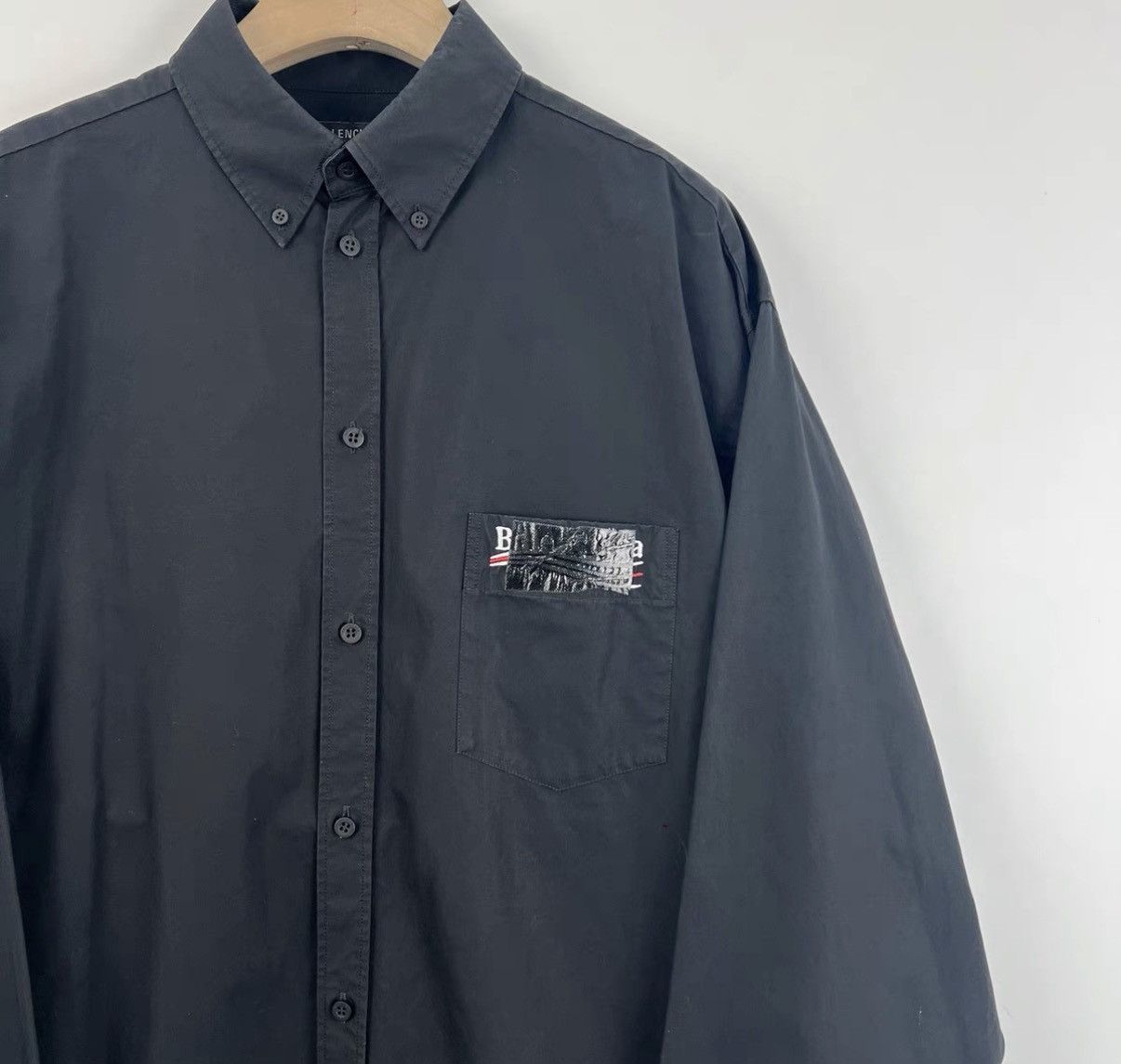 Balenciaga Balenciaga Black Vinyl Embroidered Coke Shirt K12 Size US L / EU 52-54 / 3 - 3 Thumbnail