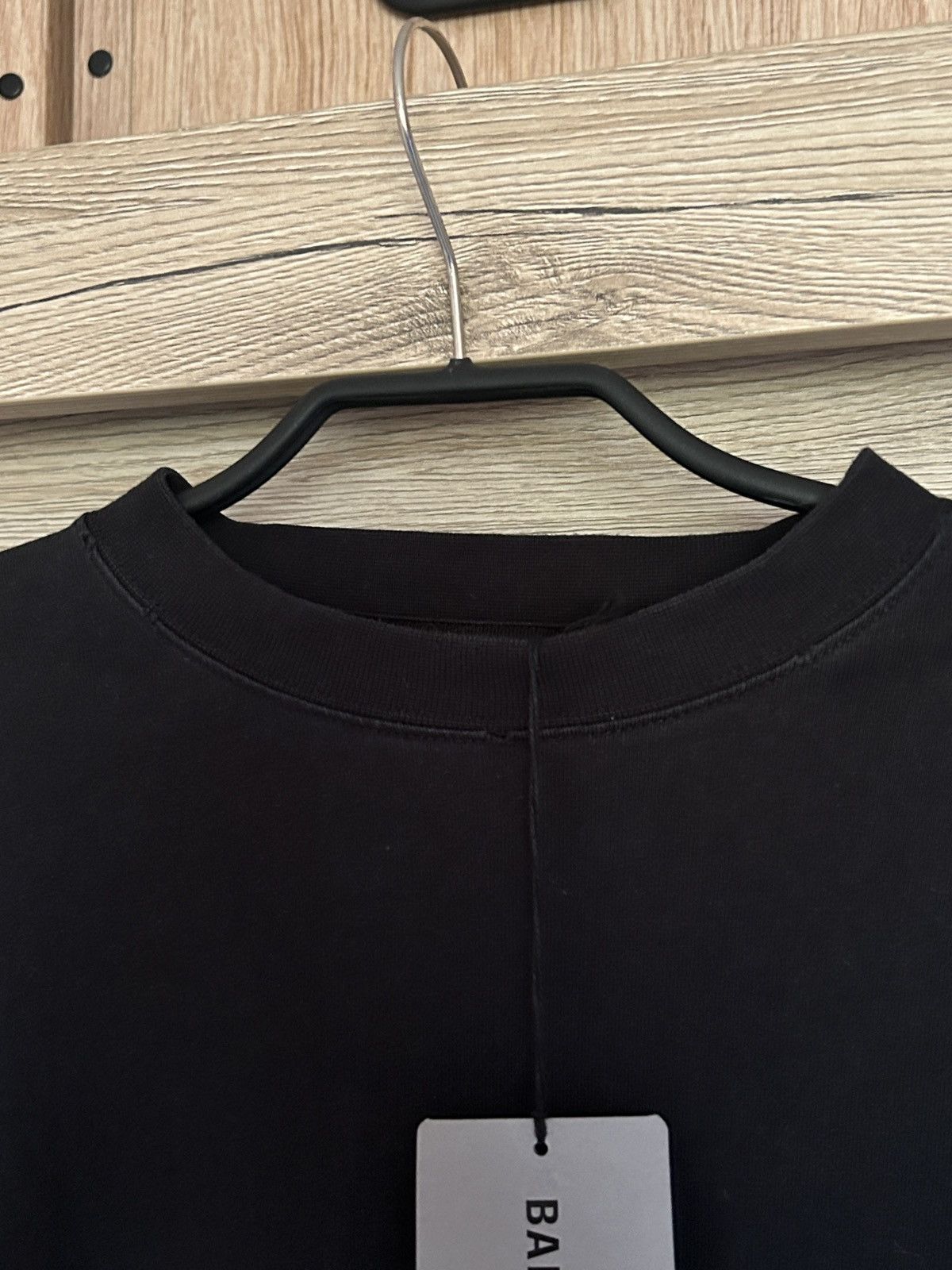 Balenciaga Balenciaga Embroidered T-shirt Size US XL / EU 56 / 4 - 7 Thumbnail