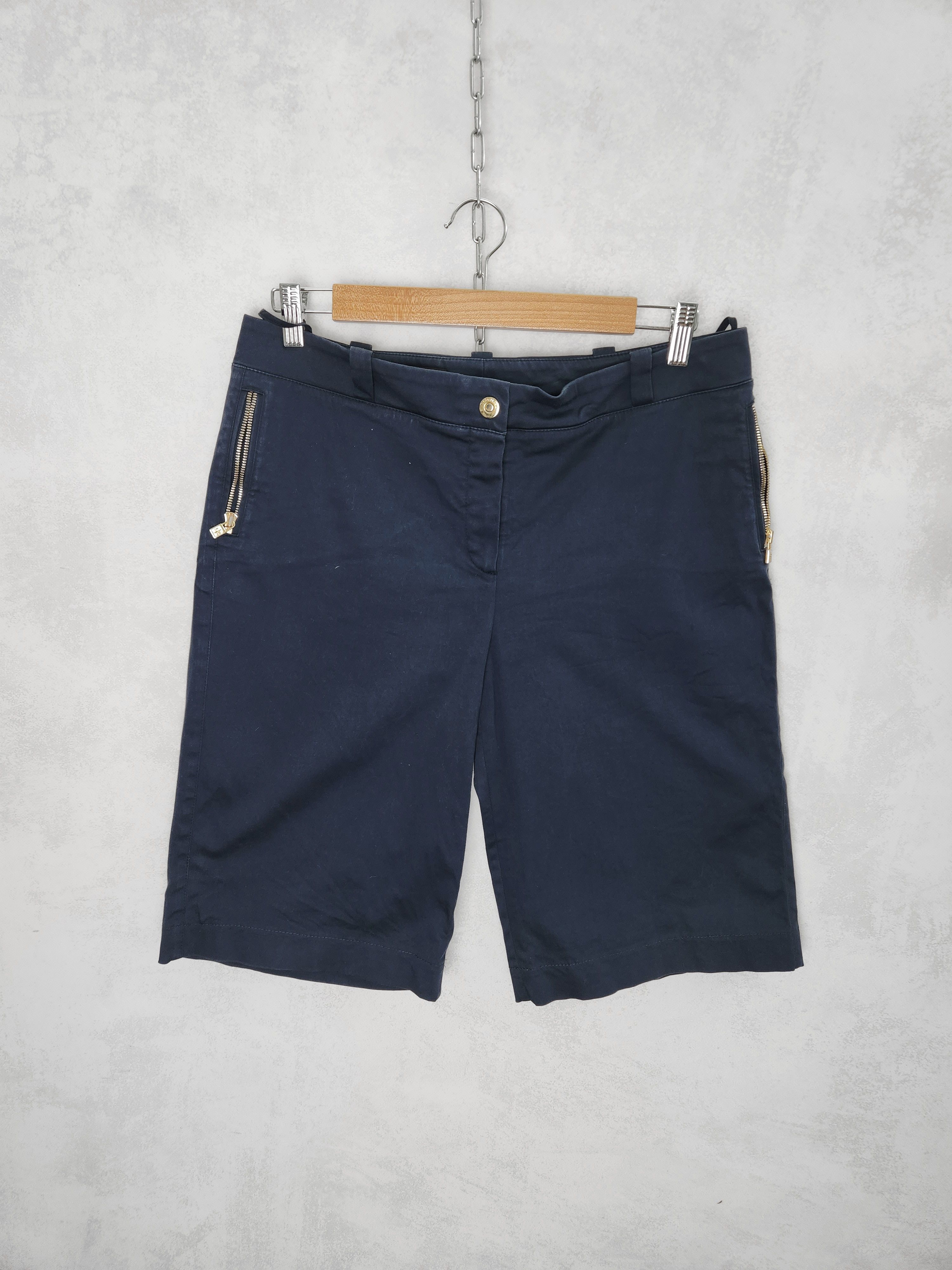 Loro Piana Luxury Loro Piana navy chino shorts cotton size 48 Size US 32 / EU 48 - 1 Thumbnail