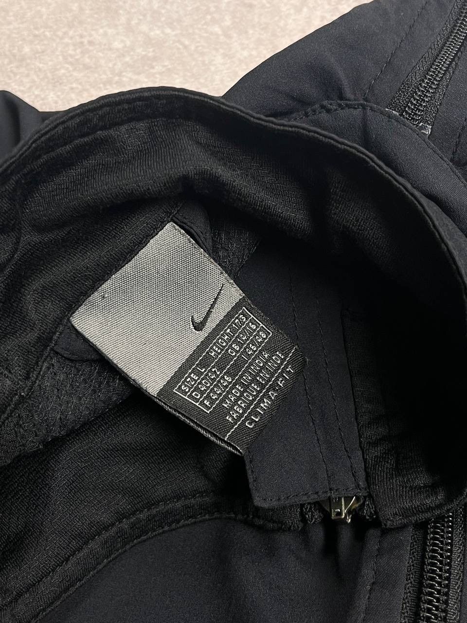 Other VINTAGE NIKE SWOOSH CRAZY TECHWEAR MODULAR NYLON JACKET L Size US M / EU 48-50 / 2 - 4 Thumbnail