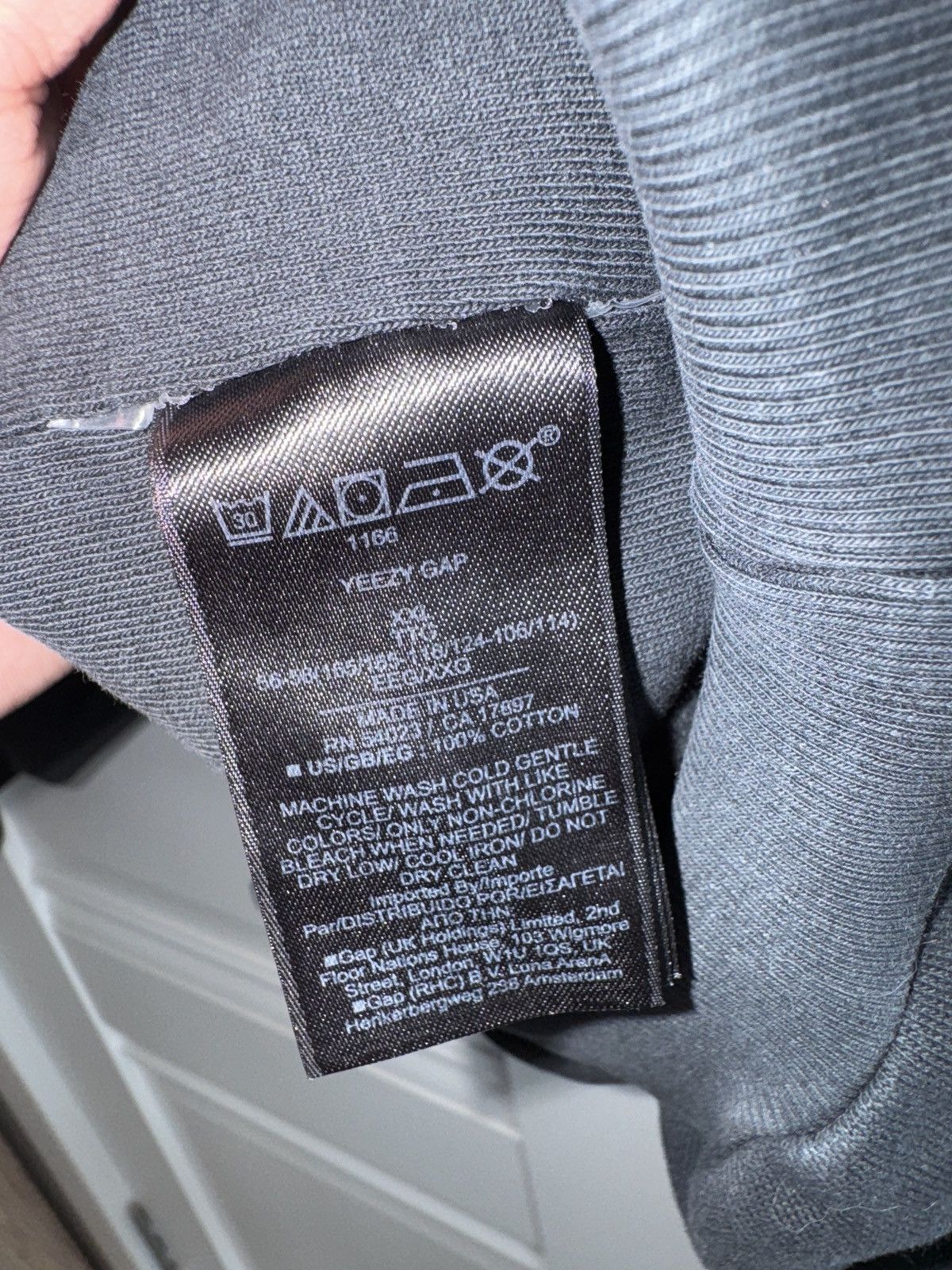 Balenciaga × Gap × Yeezy Yeezy x Gap Engineered by Balenciaga Dove Hoodie Black 🇺🇸 Size US XXL / EU 58 / 5 - 5 Thumbnail