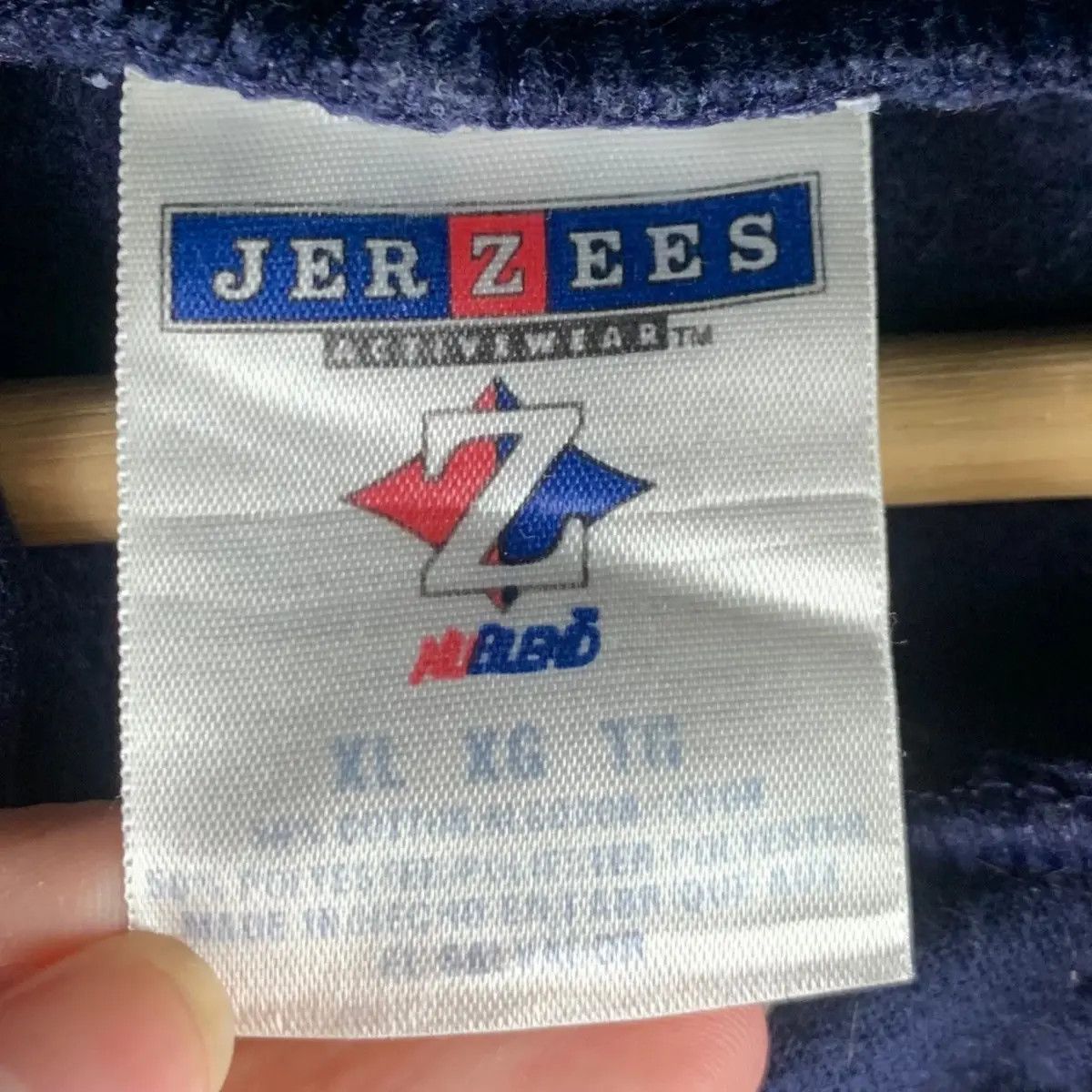Vintage Vintage HERSHEY’S CHOCOLATE WORLD Hoodie Size XL / US 12-14 / IT 48-50 - 5 Thumbnail