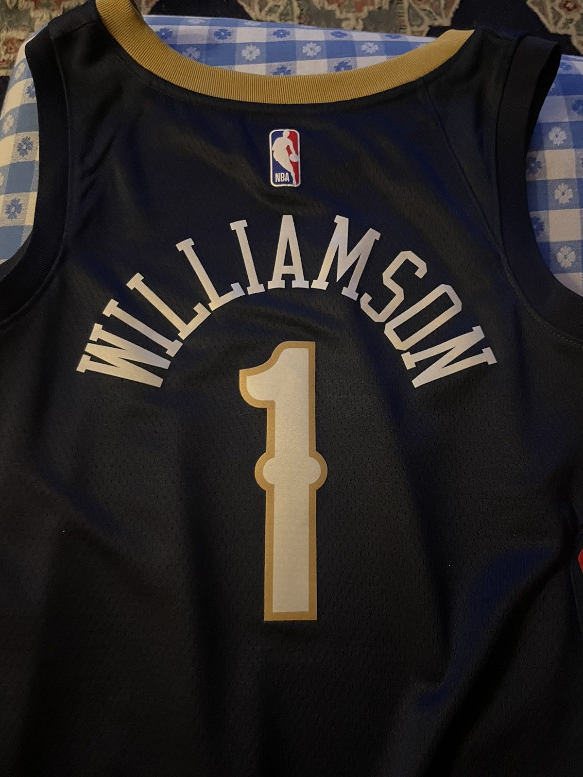 Nike Pelicans Zion Williamson Swingman Jersey - Icon Edition Size US S / EU 44-46 / 1 - 2 Thumbnail