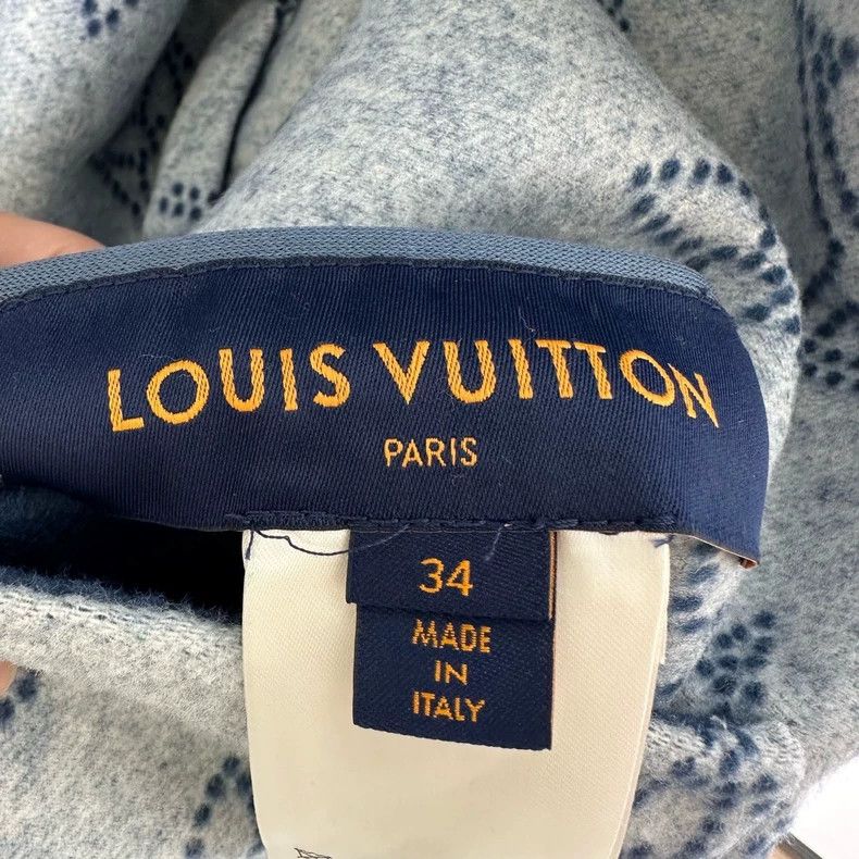 Louis Vuitton Louis Vuitton Navy blue big old flower full print bathrobe Size XXS / US 00 / IT 34 - 3 Thumbnail