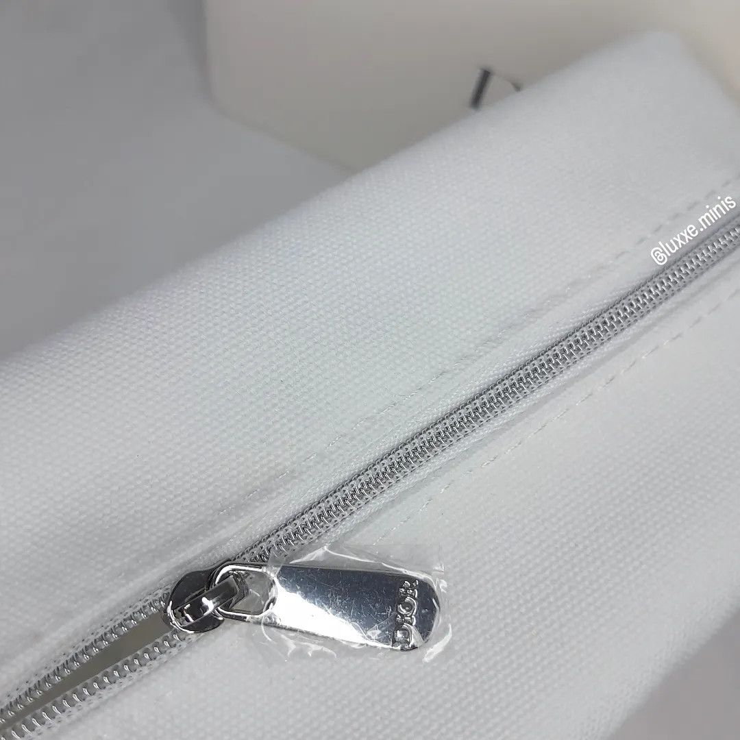 Dior Miss Dior White Canvas Make-Up Bag Size ONE SIZE - 3 Thumbnail