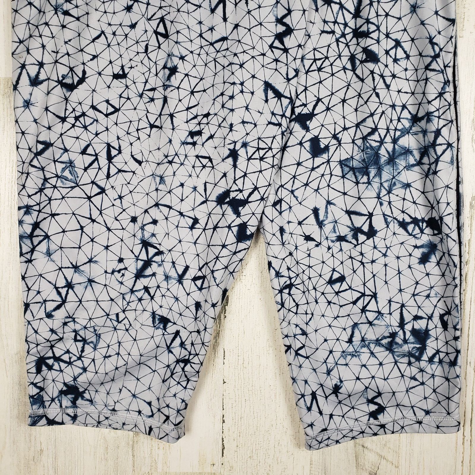 Lululemon Lululemon Athletica Star Silver Fox Retreat Yogi Crop Pant 8 Size 30" / US 8 / IT 44 - 5 Thumbnail