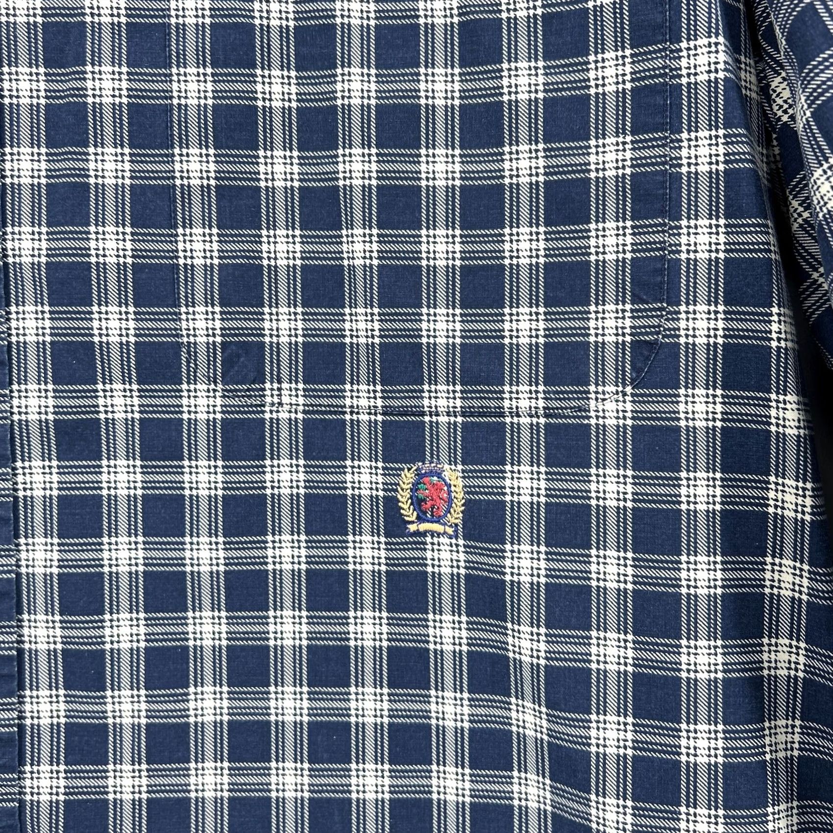 Tommy Hilfiger VINTAGE Tommy Hilfiger Shirt Mens XL Navy Plaid Tartan Button Up Crest 90s Size US XL / EU 56 / 4 - 2 Thumbnail