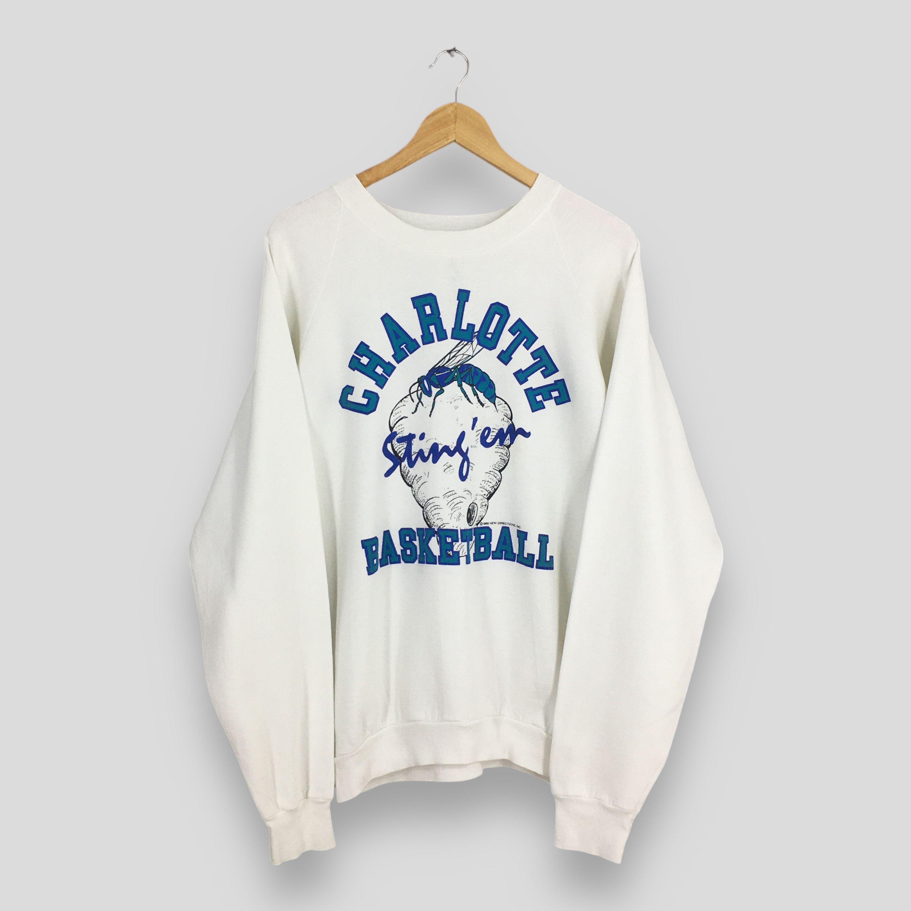 Vintage Charlotte Hornets NBA Sweatshirt Large