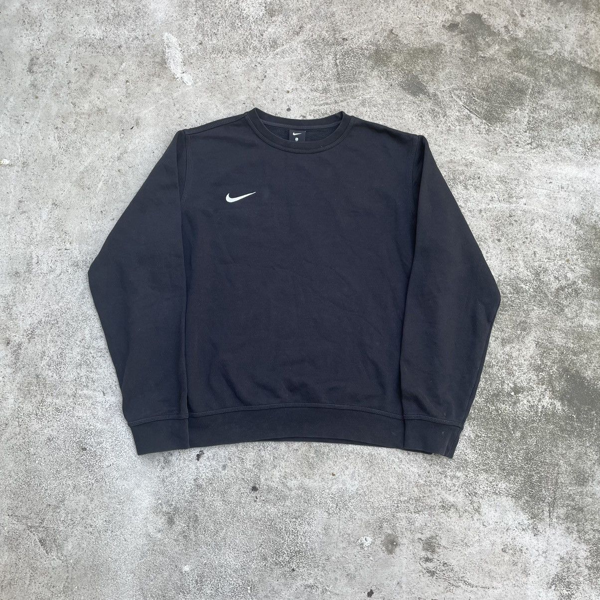Vintage Vintage Nike Swoosh Crewneck Sweatshirt Streetwear Navy XL Size US XL / EU 56 / 4 - 1 Thumbnail