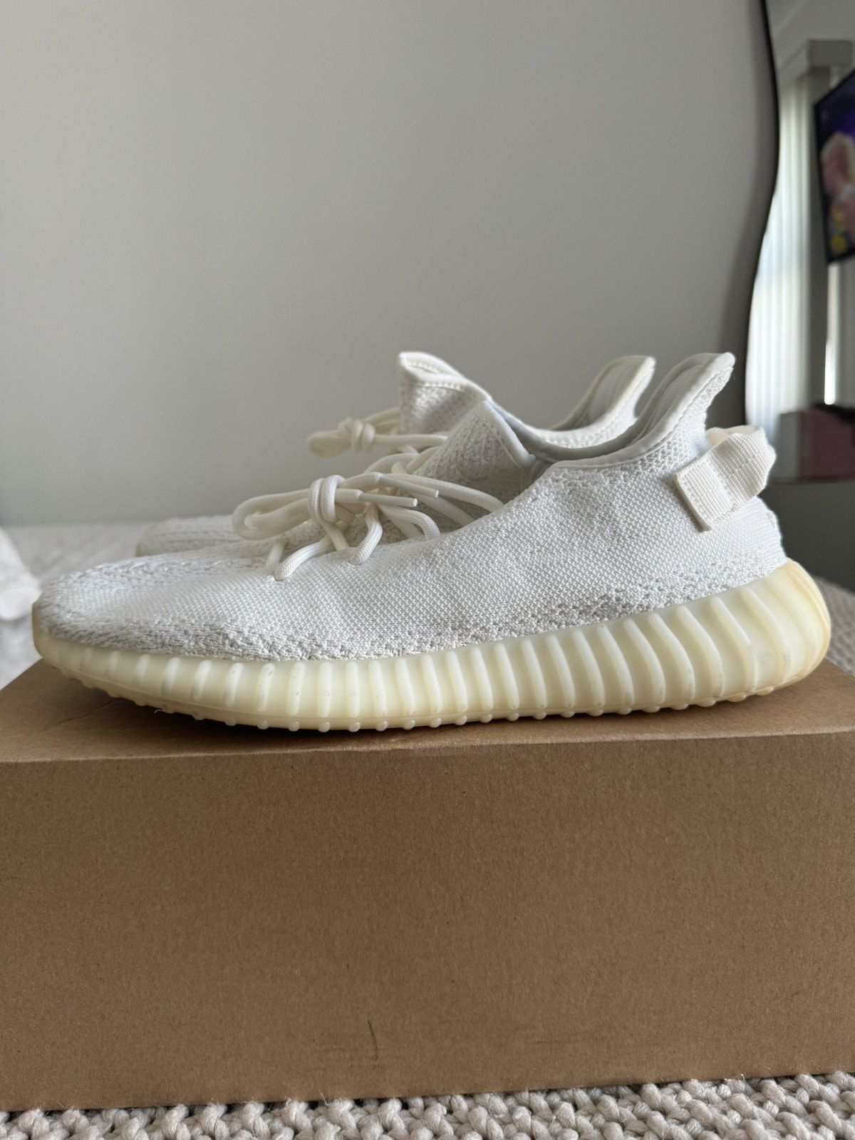 Yeezy Yeezy boost 350 v2 Size US 10.5 / EU 43-44 - 2 Thumbnail