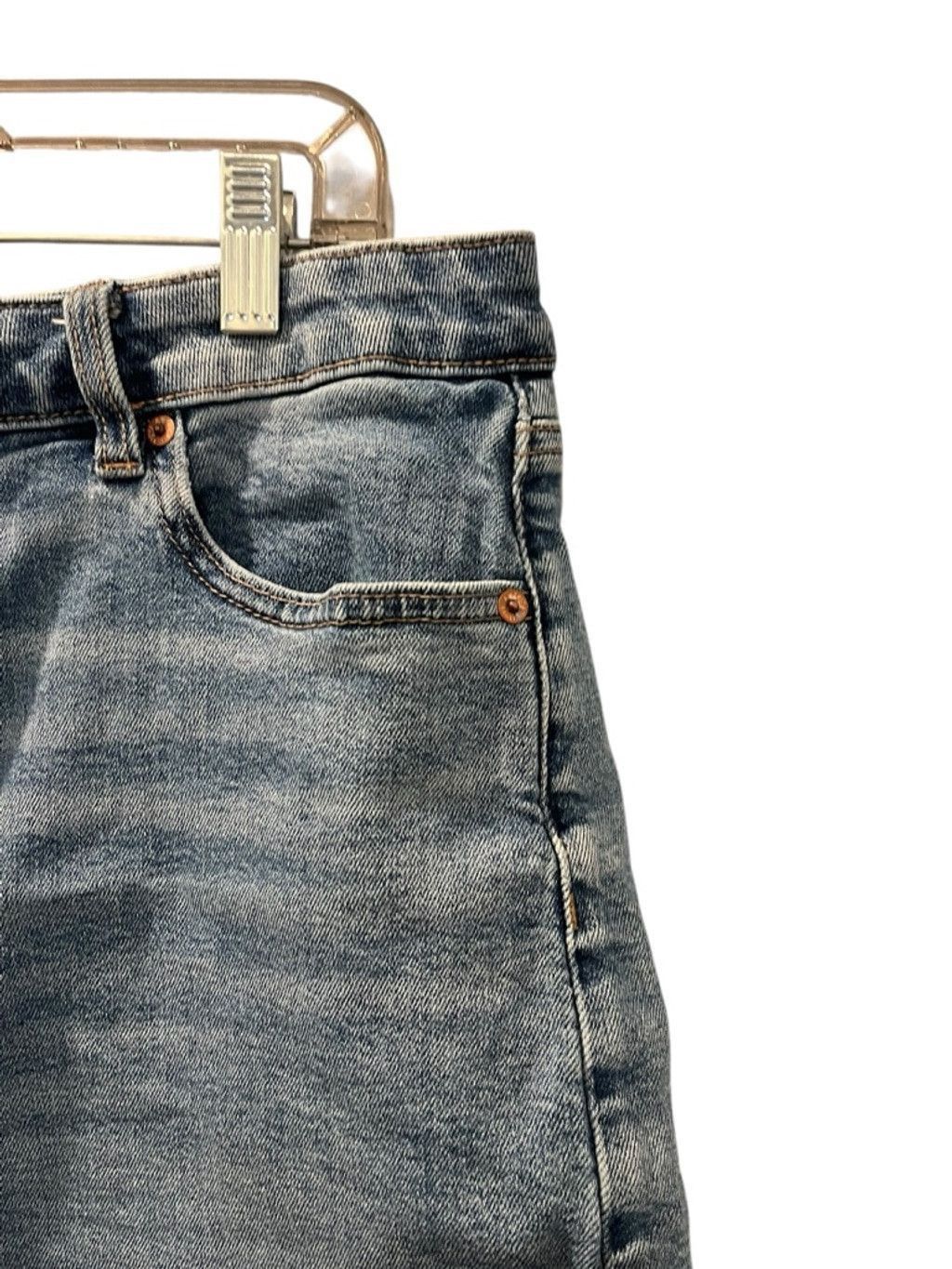 American Eagle Outfitters American Eagle Size 14 Denim Mom Shorts Med Wash Stretch Size 36" / US 14 / IT 50 - 3 Thumbnail