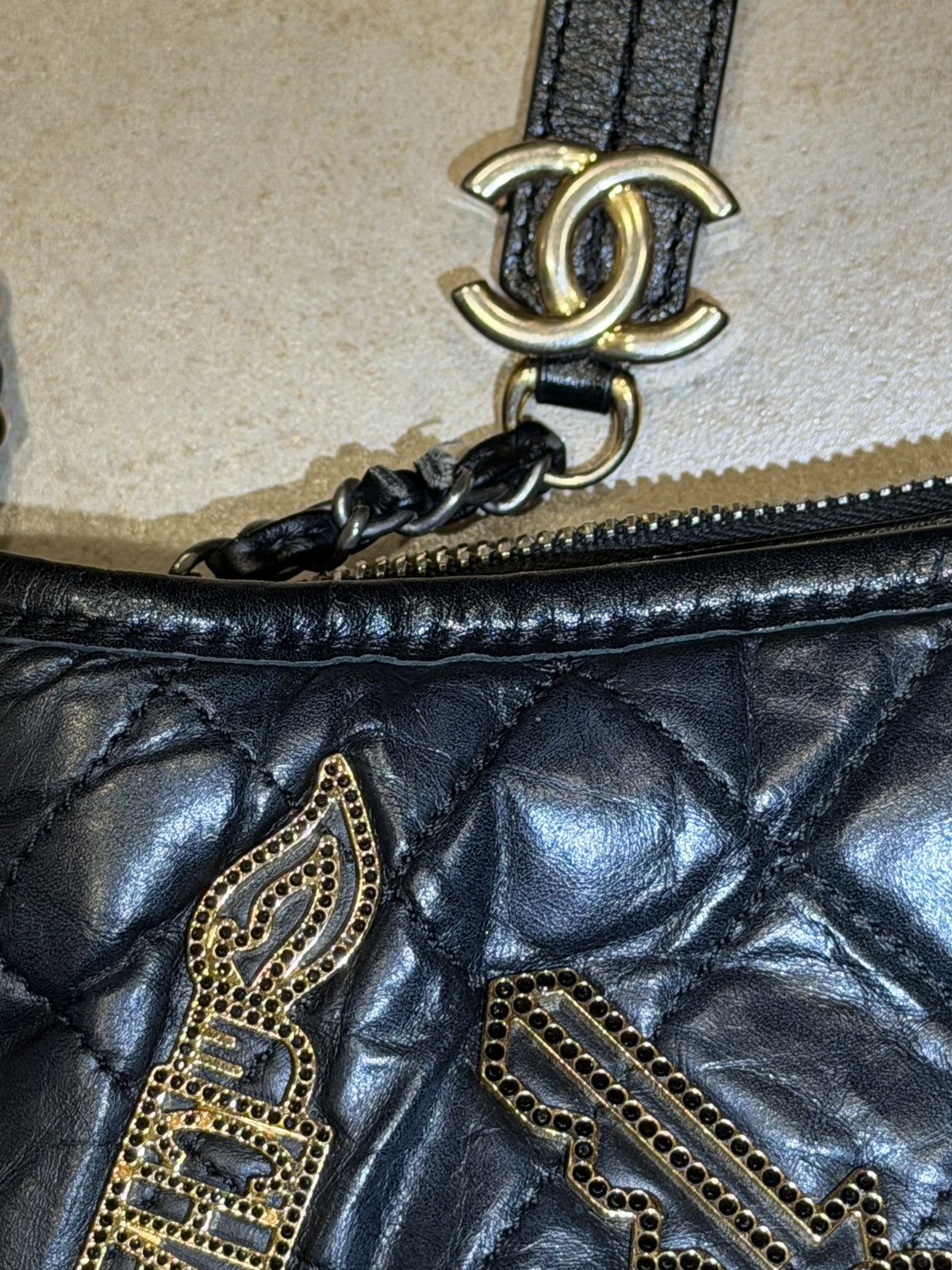 Chanel Gabrielle embellished quilted chainlink hobo Size ONE SIZE - 17 Thumbnail