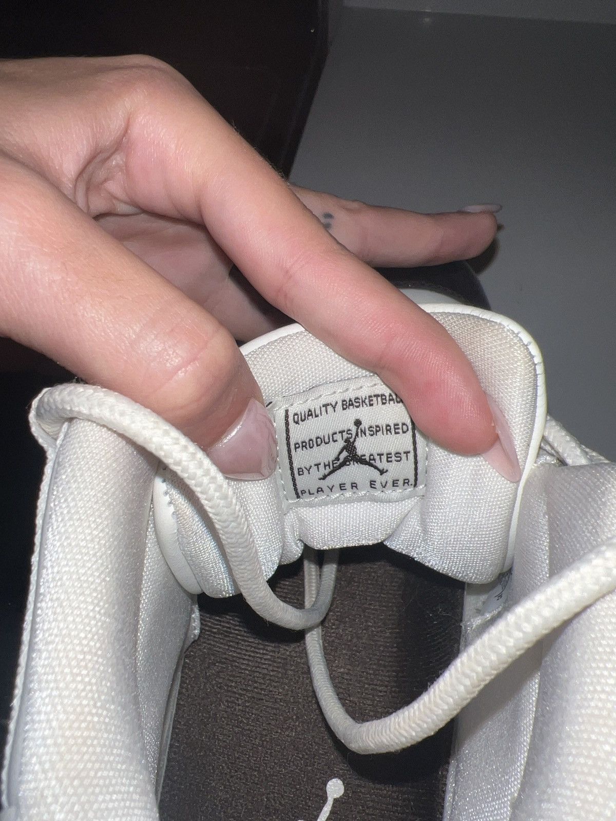 Jordan Brand Women’s air jordan 11 Neopolitan🤎🤍🩷 Size US 10 / IT 40 - 6 Thumbnail