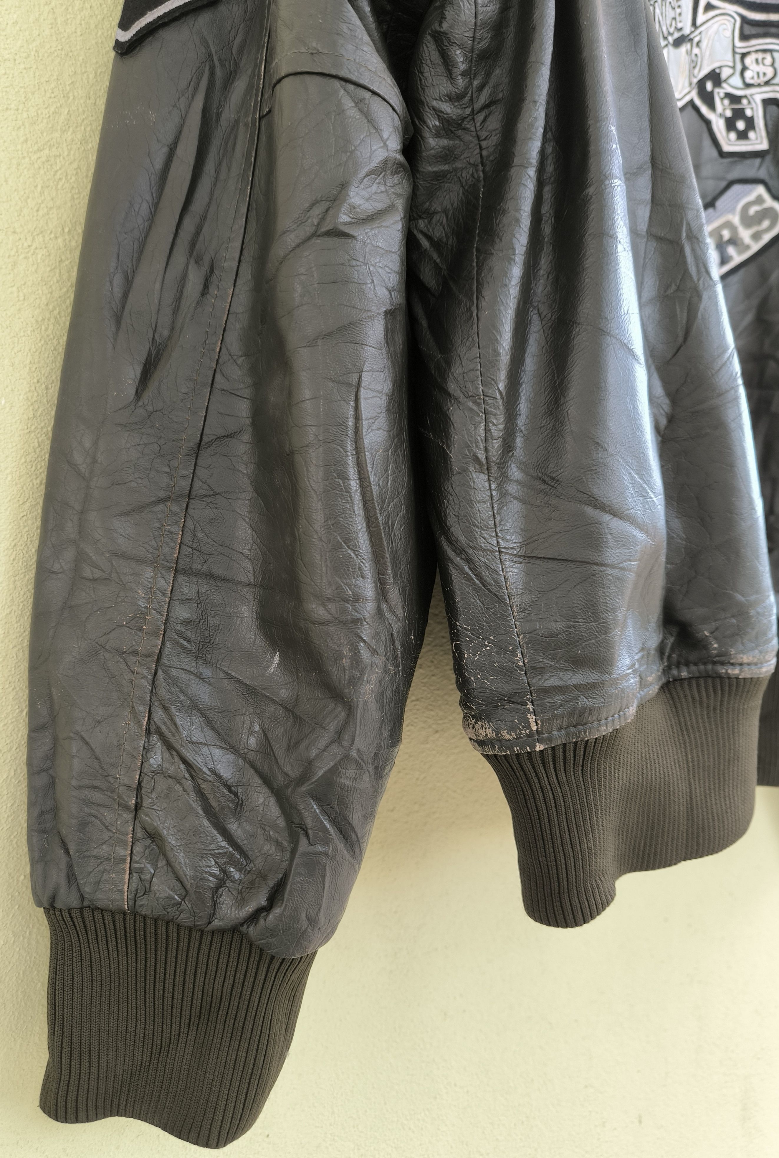 Avirex Vtg AVIREX embroidered US Air Force leather jacket Size US L / EU 52-54 / 3 - 4 Thumbnail