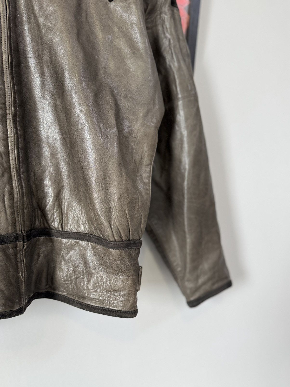 Versace Vintage Gianni Versace 1980s chain shoulder leather jacket Size US S / EU 44-46 / 1 - 7 Thumbnail