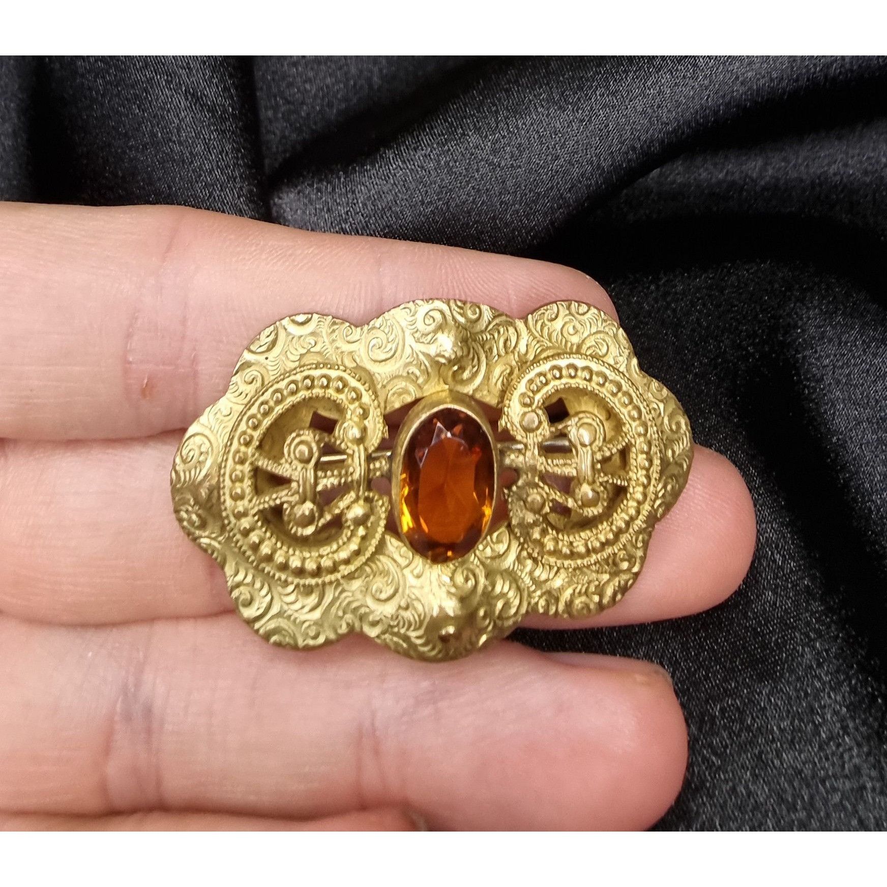 Vintage Antique Victorian Ornate Gold-Tone Brooch With Amber Glass G Size ONE SIZE - 5 Thumbnail