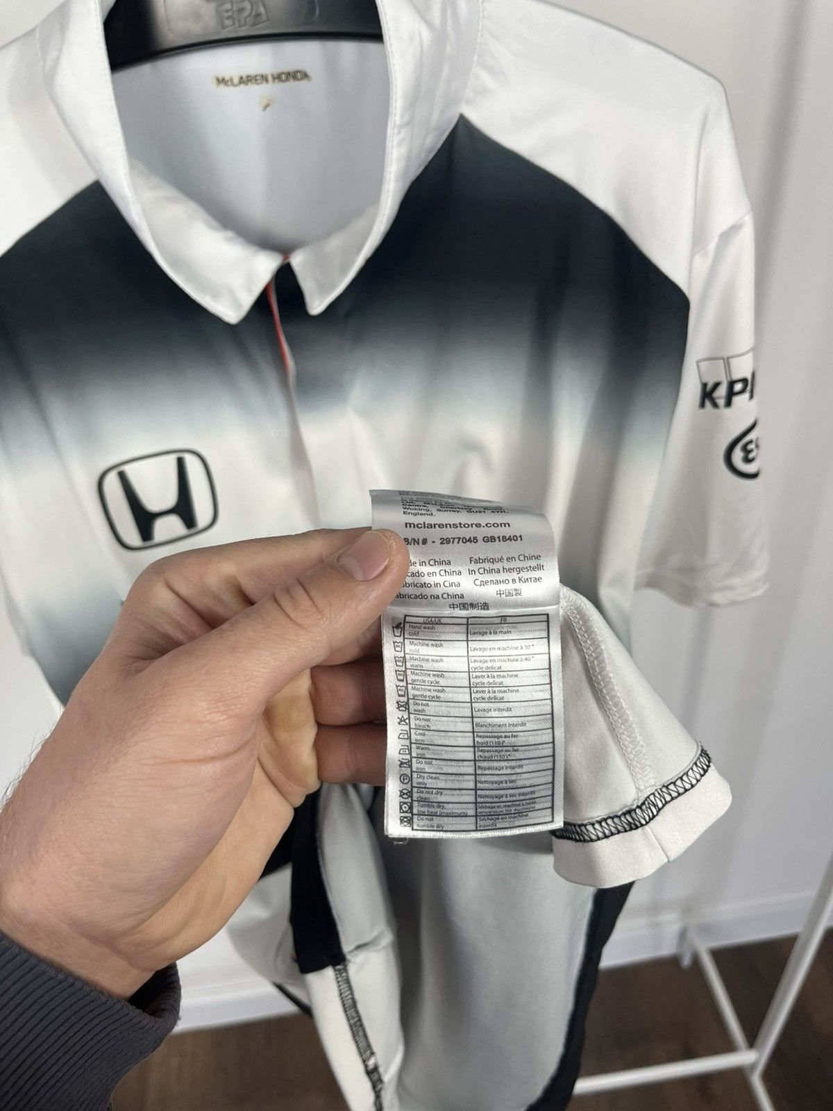 Honda McLaren Honda F1 Team Polo Shirt Racing SAP Mobil1 Size L Size US L / EU 52-54 / 3 - 13 Thumbnail