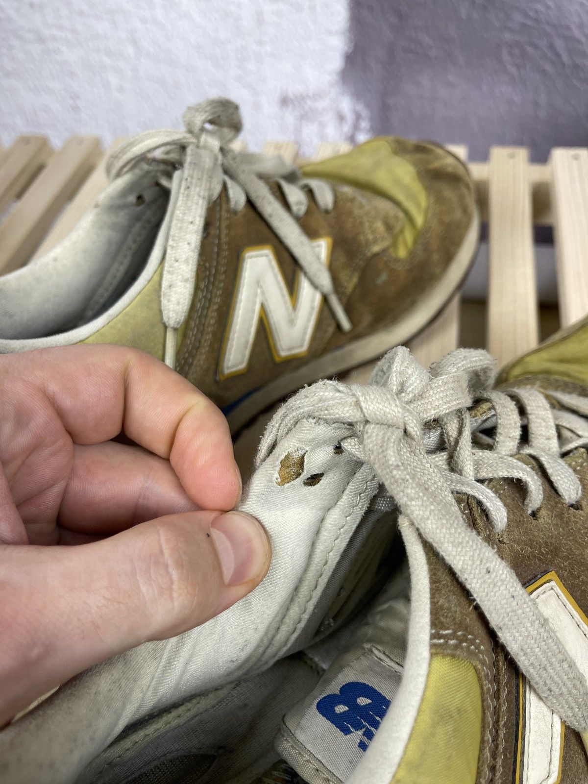 New Balance New balance vintage thrashed used worn distressed sneakers Size US 8.5 / EU 41-42 - 17 Thumbnail