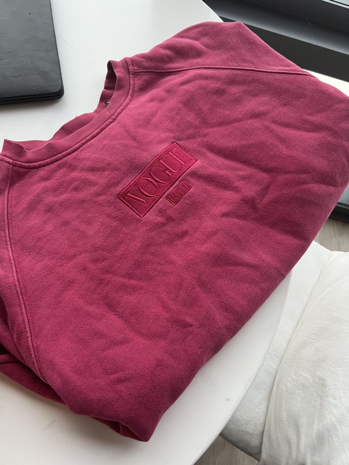 Kith × Vogue Kith x Vogue 125th Anniversary Crewneck, Pink Size US M / EU 48-50 / 2 - 1 Thumbnail