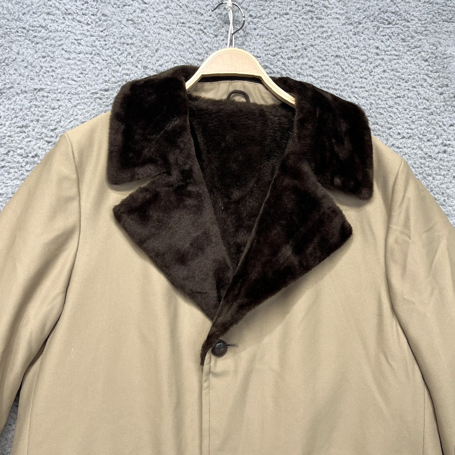 Sears VINTAGE Sears Coat Mens 48 X-Tall Beige Fur Collar Microfiber Overcoat 70s Size US M / EU 48-50 / 2 - 6 Thumbnail