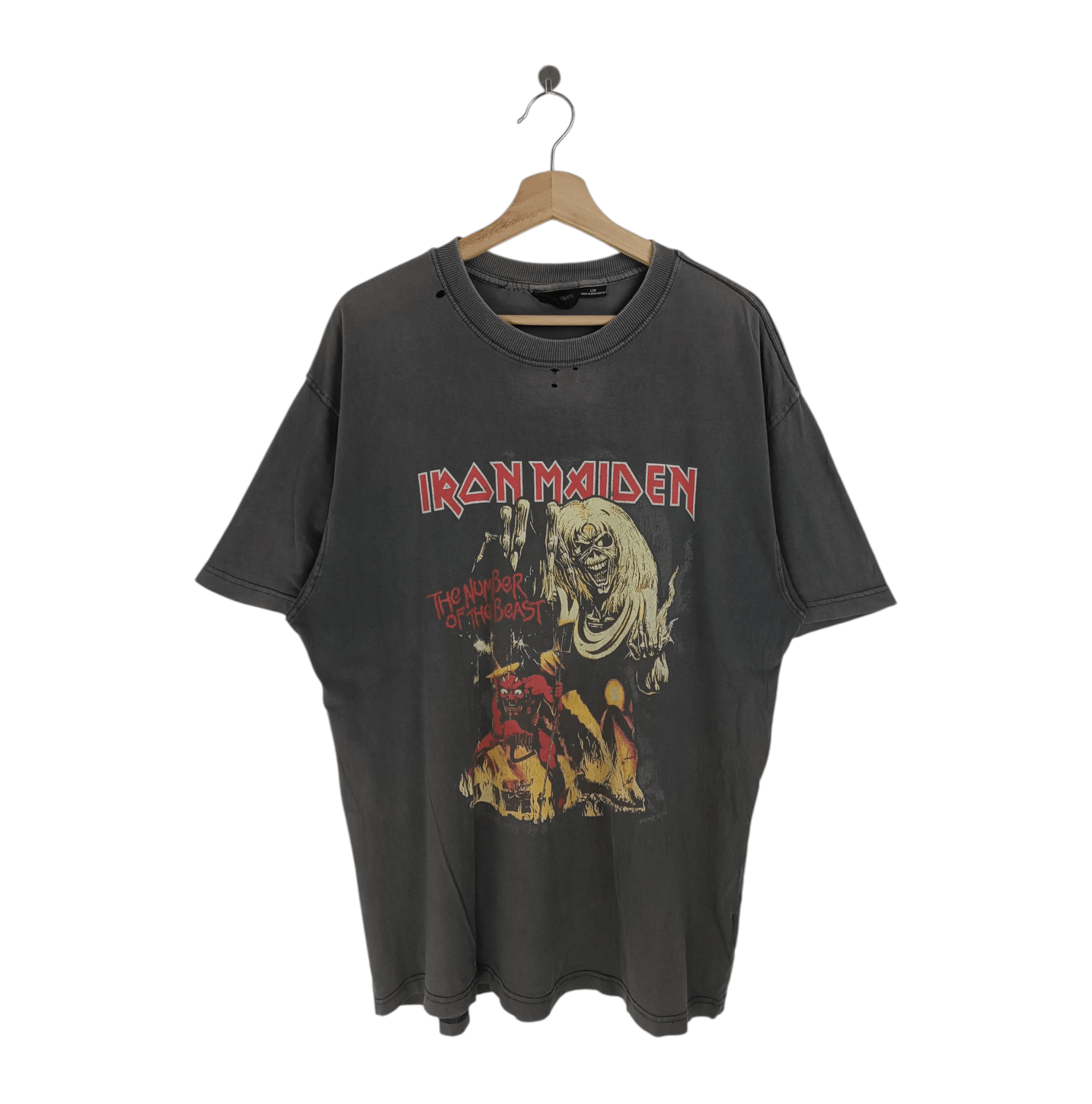 🔥THRASHED FADED VINTAGE IRON MAIDEN NUMBER OF THE BEAST TEE