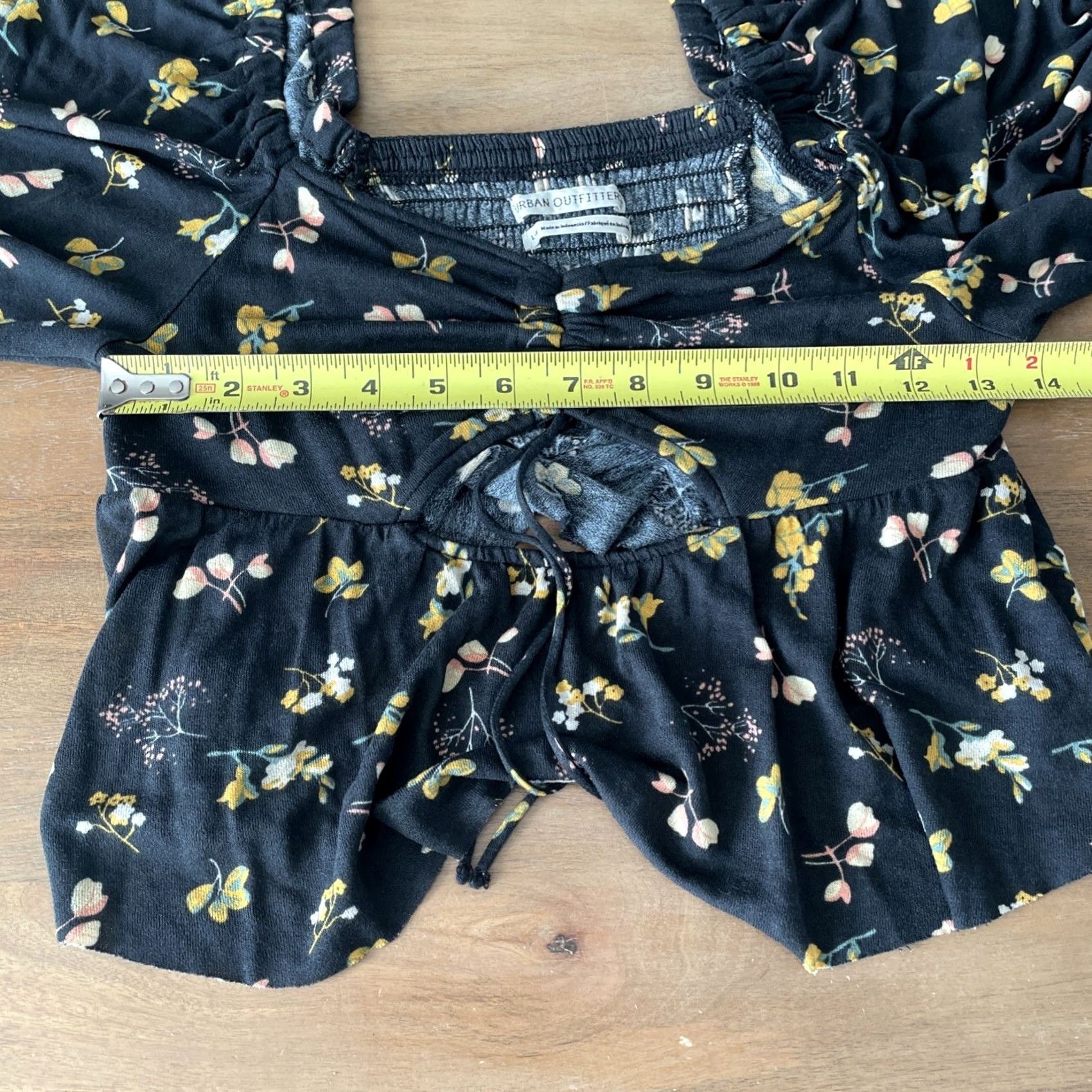 Urban Outfitters Urban Outfitters Crop Top Women’s Size Large Floral Print Balloon Sleeve Keyhole Blouse Shirt Size L / US 10 / IT 46 - 6 Thumbnail