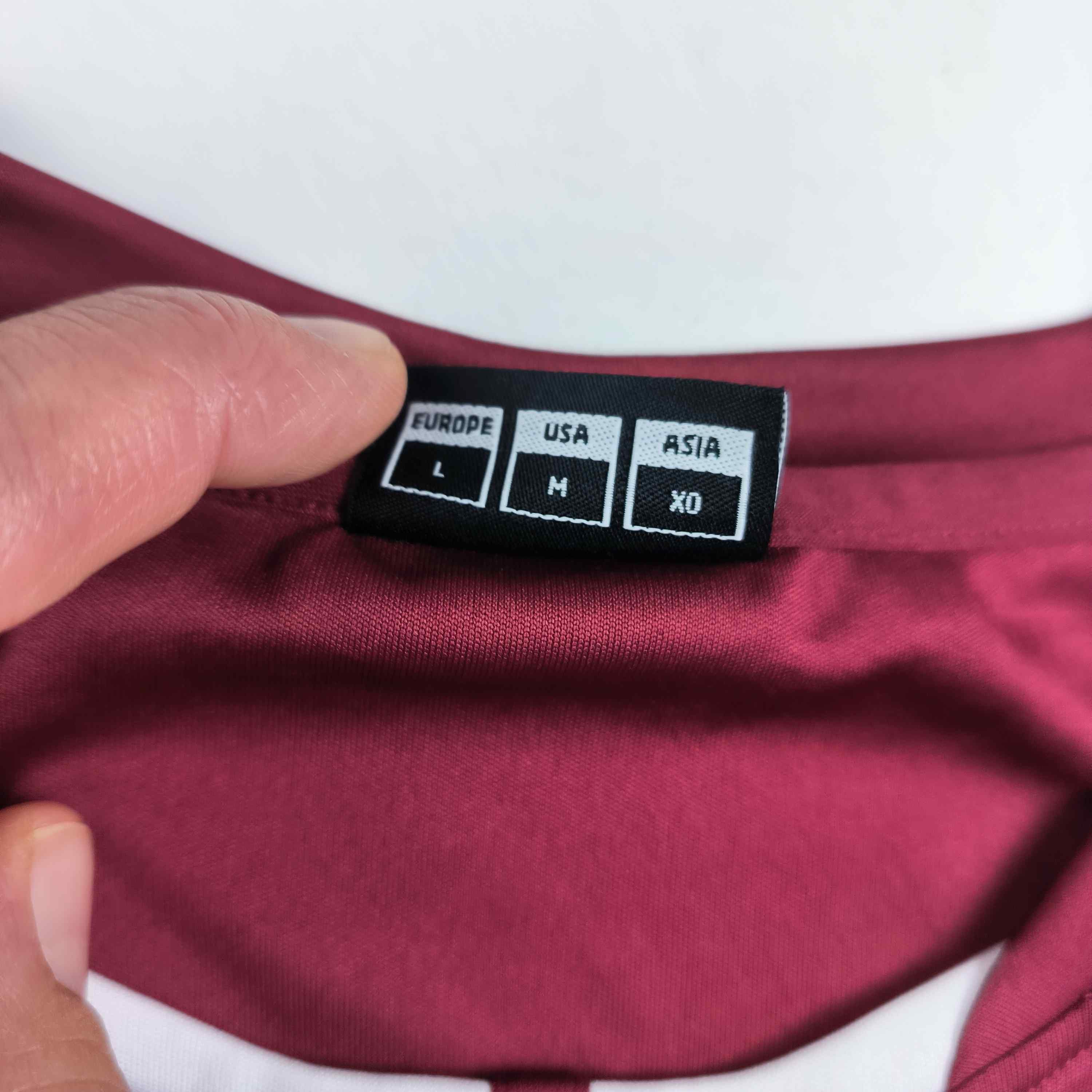 Hummel Northampton Town 2020-21 Hummel training football jersey L Size US L / EU 52-54 / 3 - 4 Thumbnail