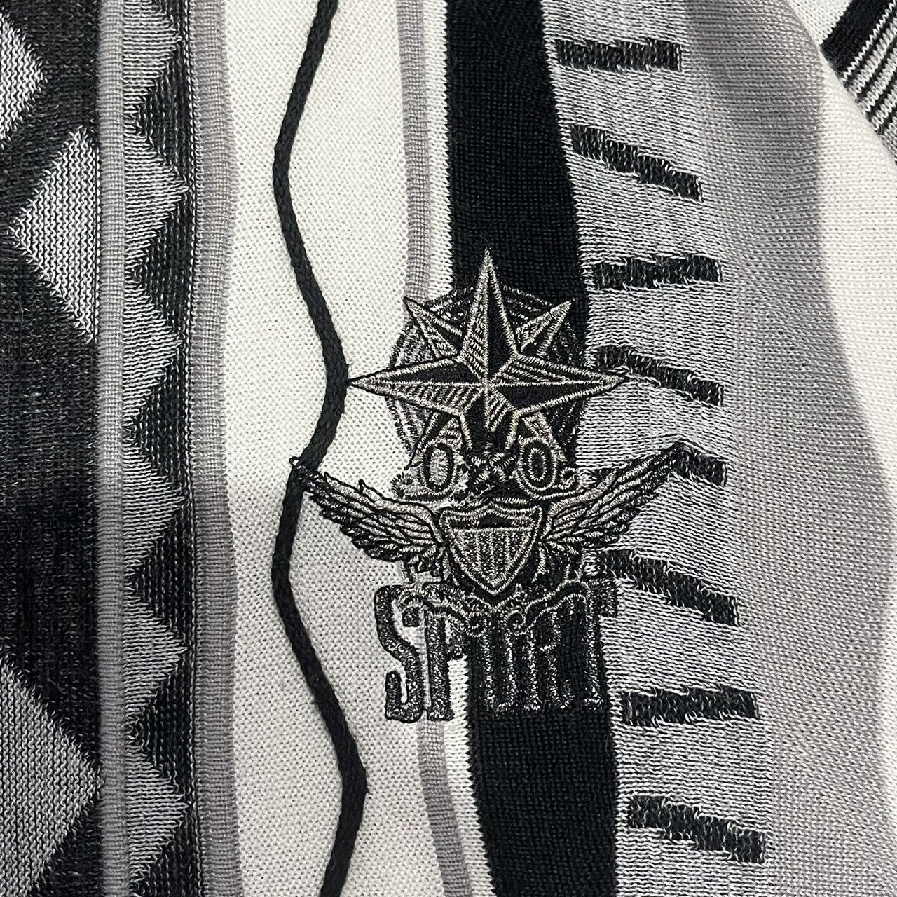 Coogi Vintage Coogi Style Knit Sweater By LESHURON SPORTS Size US L / EU 52-54 / 3 - 4 Thumbnail