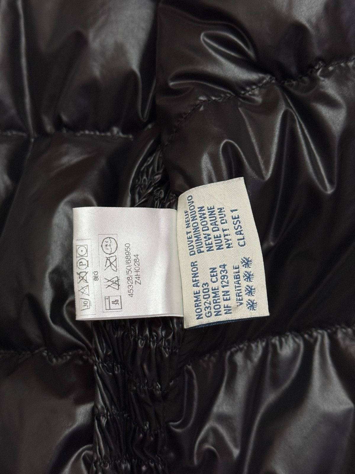 Moncler Moncler Vintage women’s down jacket Size S / US 4 / IT 40 - 18 Thumbnail