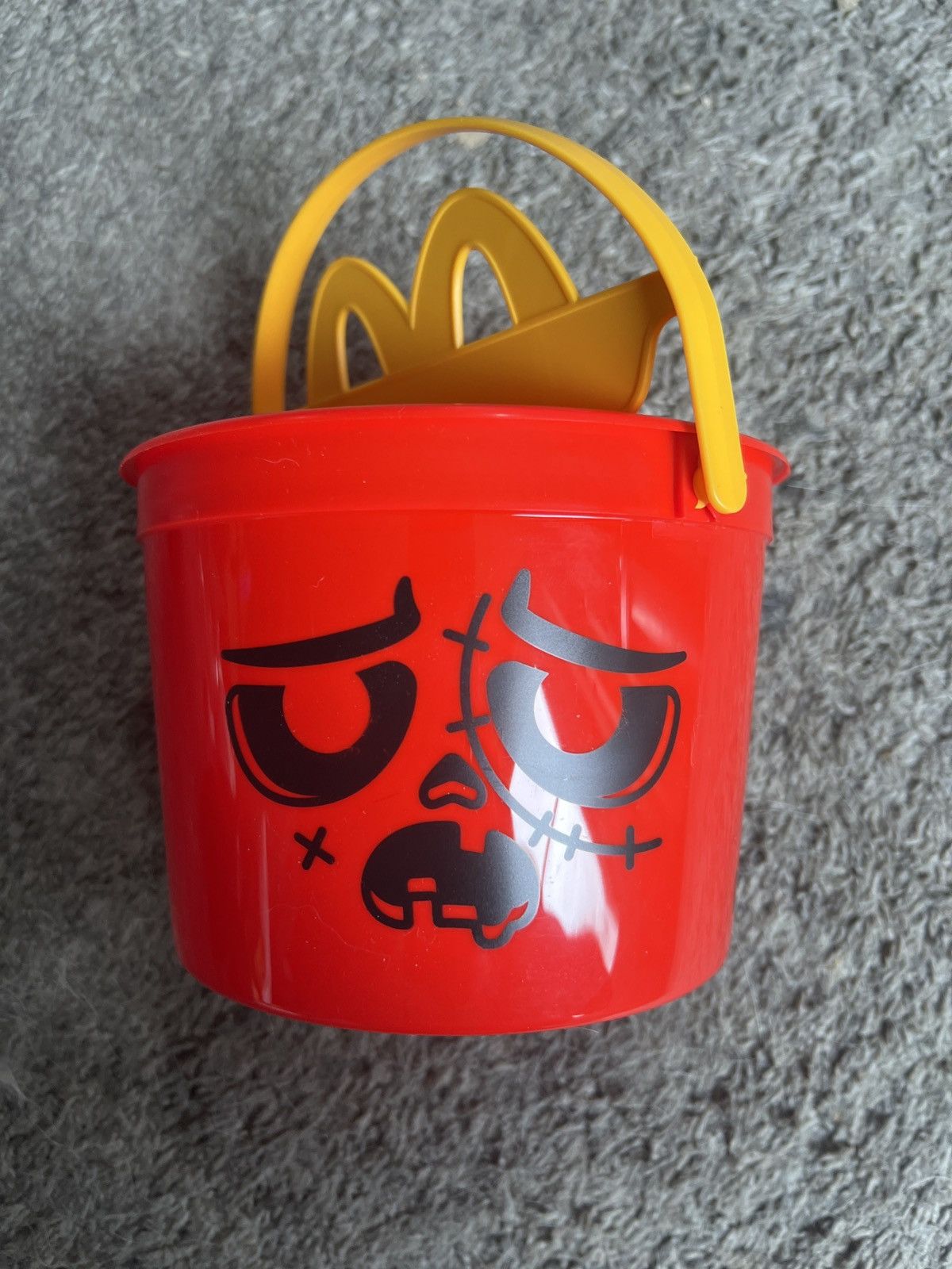 Hypebeast 2025 McDonald’s Zombie Boo Bucket Size ONE SIZE - 4 Thumbnail
