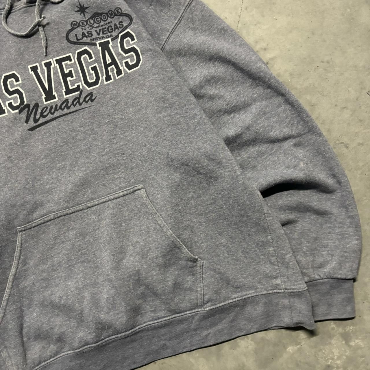 Japanese Brand × Vintage Crazy Vintage Y2K/2000s Faded Blue Las Vegas Spellout Essential Hoodie! Size US XL / EU 56 / 4 - 4 Thumbnail