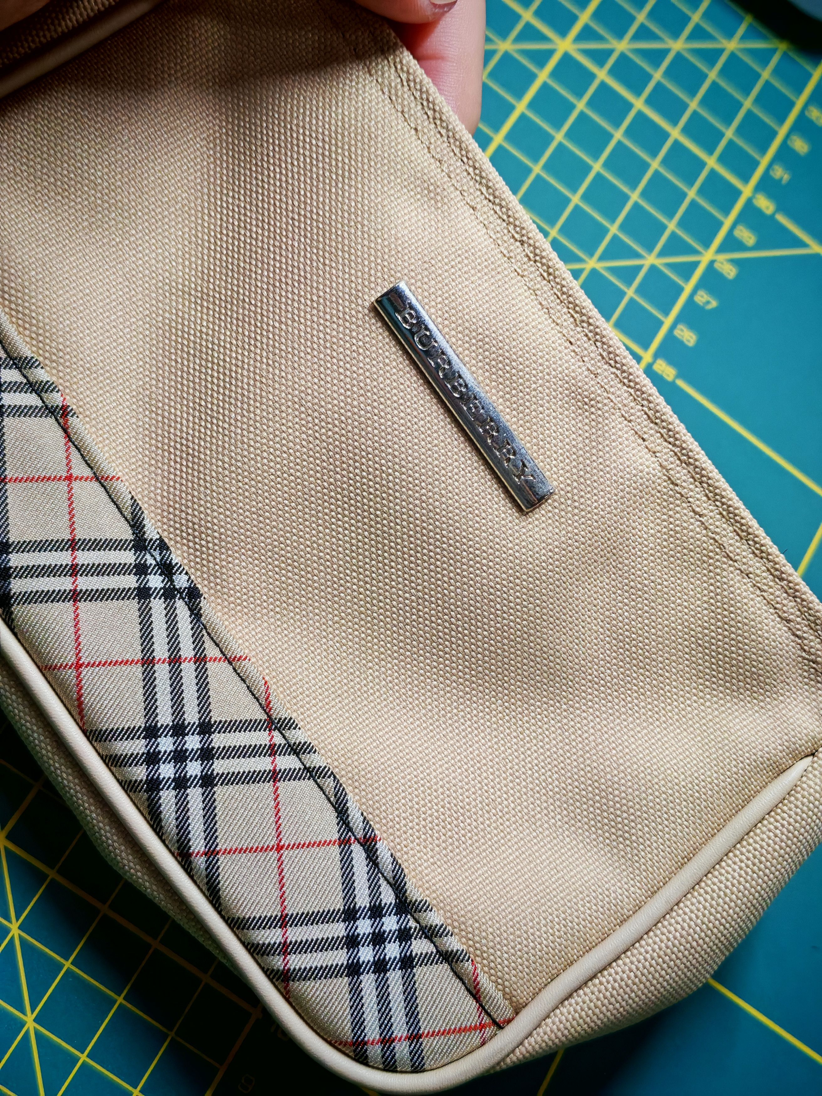 Burberry Burberry Cosmetic Bag Size ONE SIZE - 4 Thumbnail