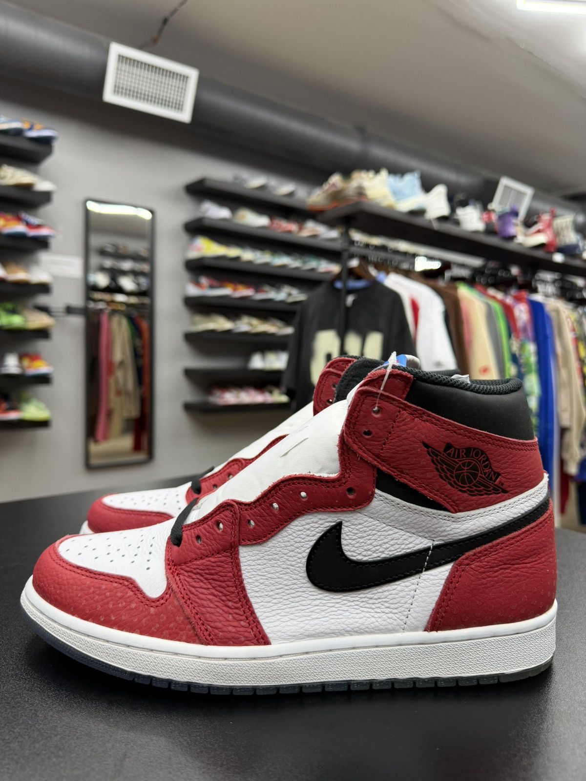Jordan Brand Size 10.5 - Jordan 1 High Spider-Man Origin Story Size US 10.5 / EU 43-44 - 1 Thumbnail