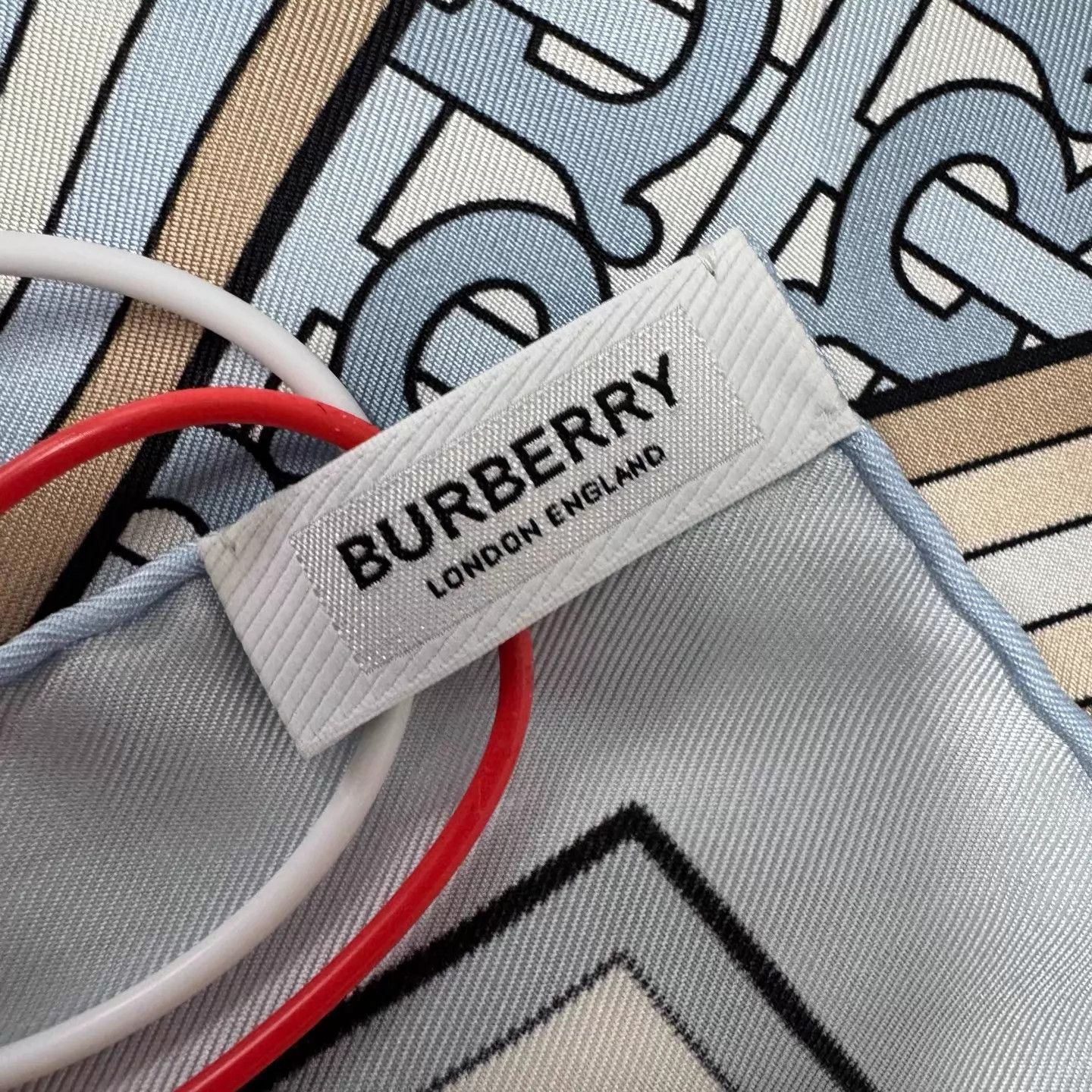 Burberry Burberry TB monogram geometric 90x90 silk scarf new unused Size ONE SIZE - 5 Thumbnail
