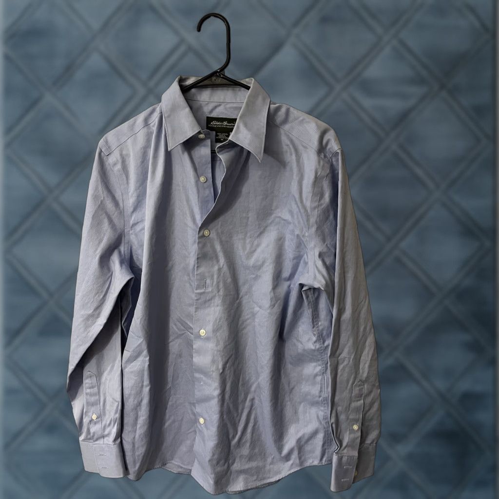 Eddie Bauer Eddie Bauer Wrinkle & Stain Resistant Blue Button Down Shirt Classic Fit Size M Size US M / EU 48-50 / 2 - 1 Thumbnail