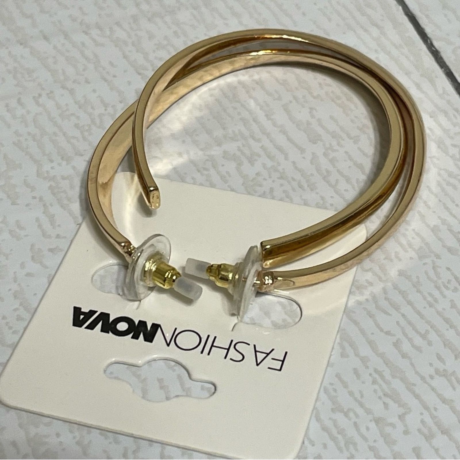 Other FASHION NOVA Simple But Chic Hoop Earrings NWT Size ONE SIZE - 5 Thumbnail